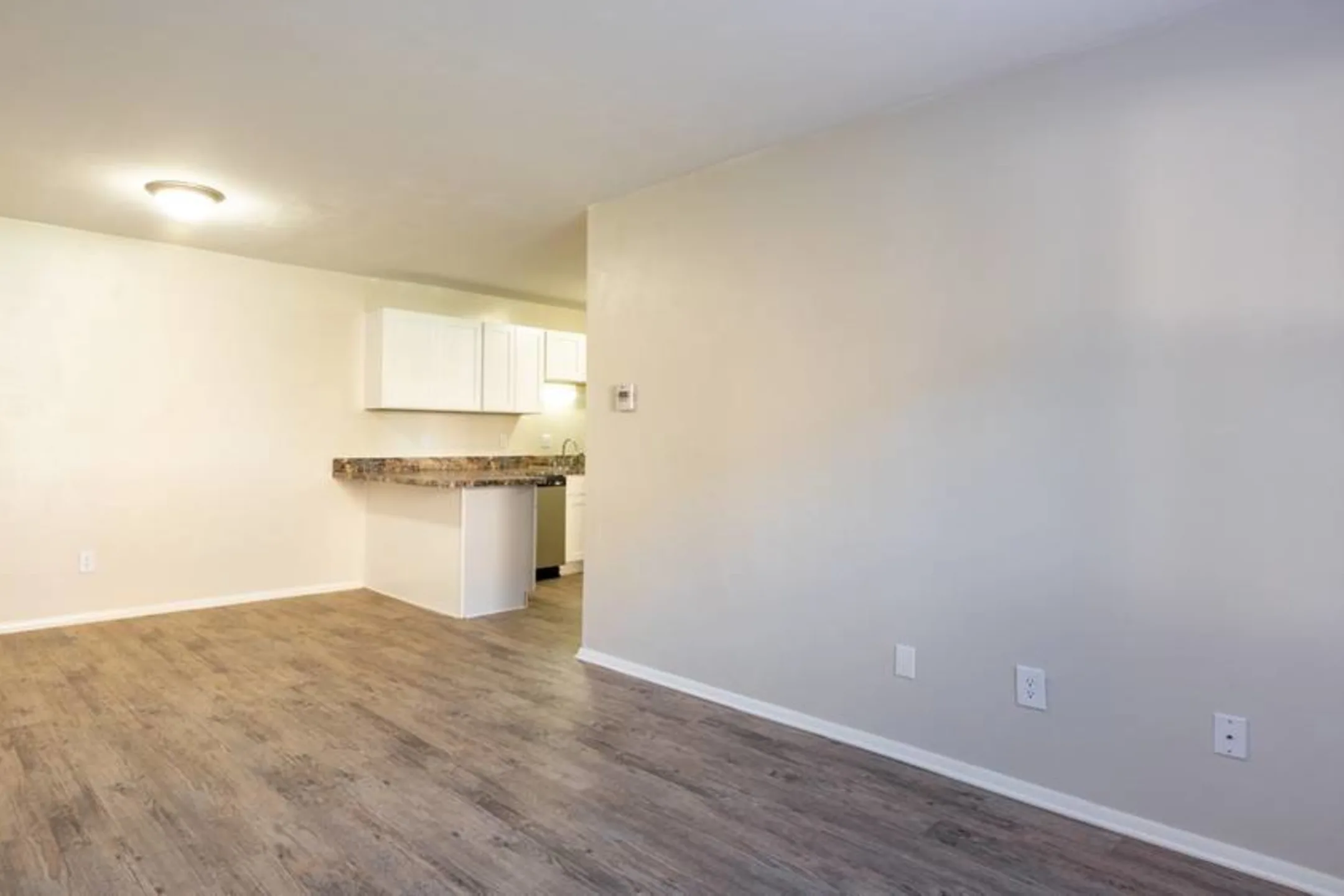 Green Tree Apartments 749 Green Tree Cir Chesapeake, VA Apartments