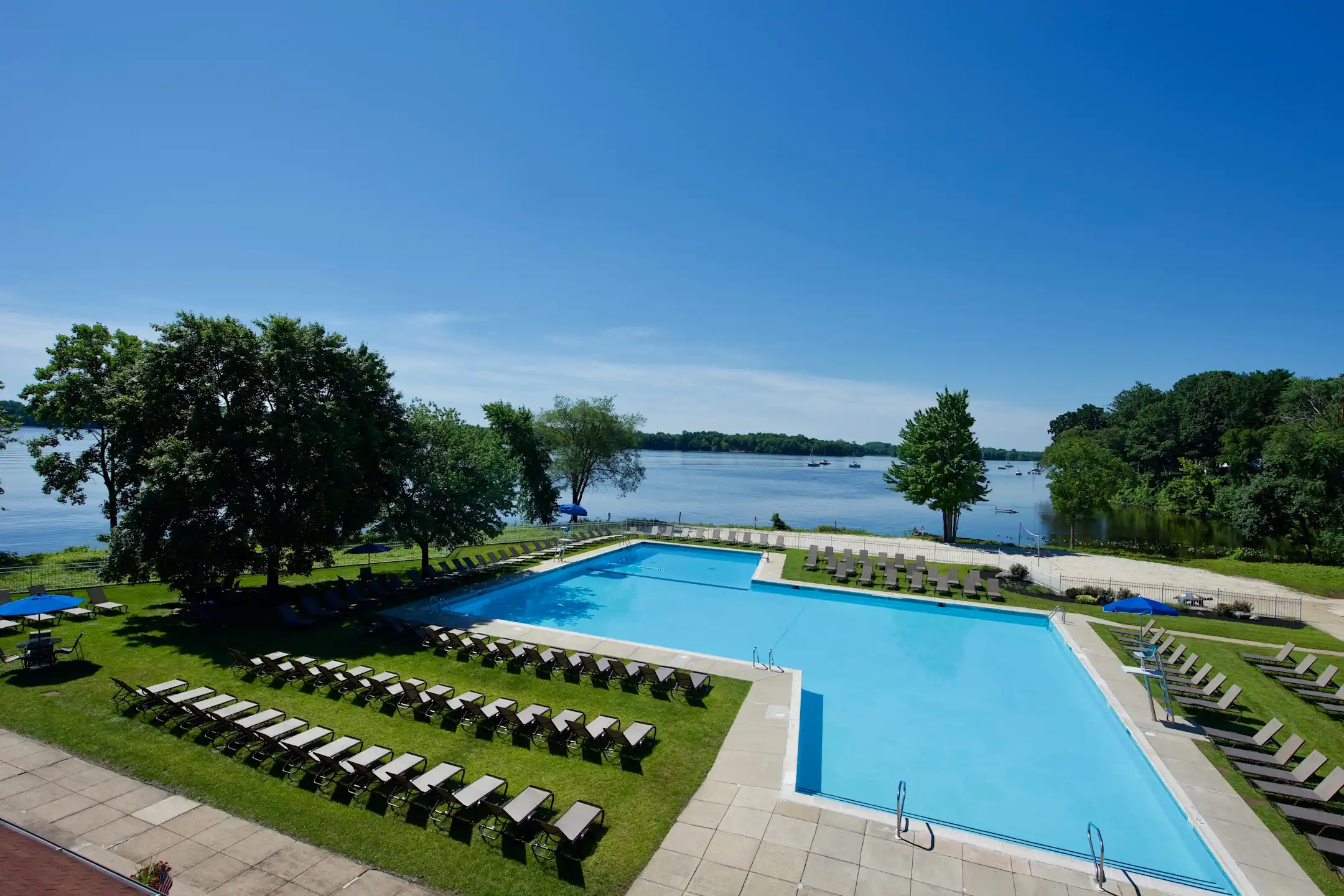 Pool - Salem Harbour Riverfront Resort - Bensalem, PA