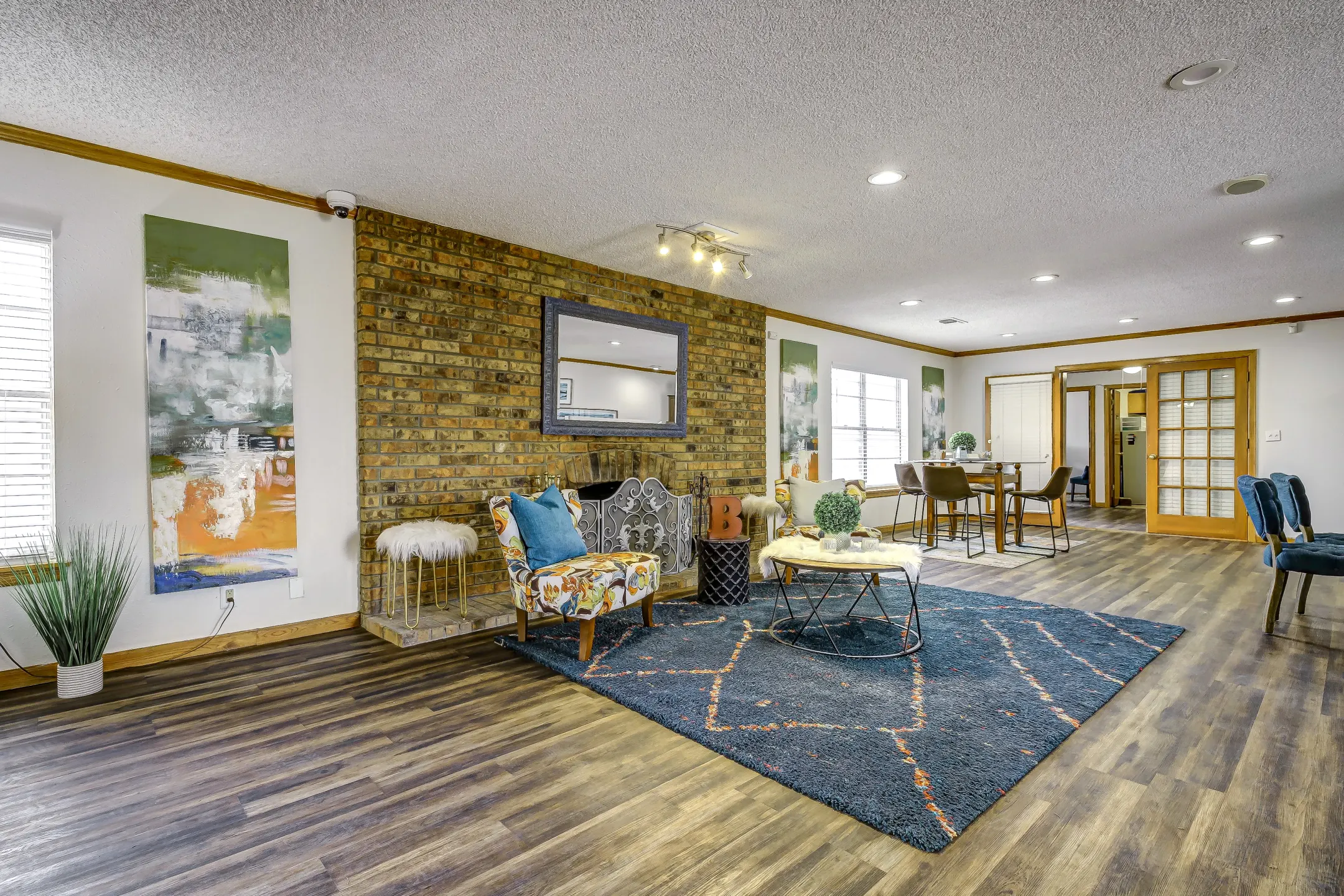 Living Room - Brickstone Apartments - Wichita, KS