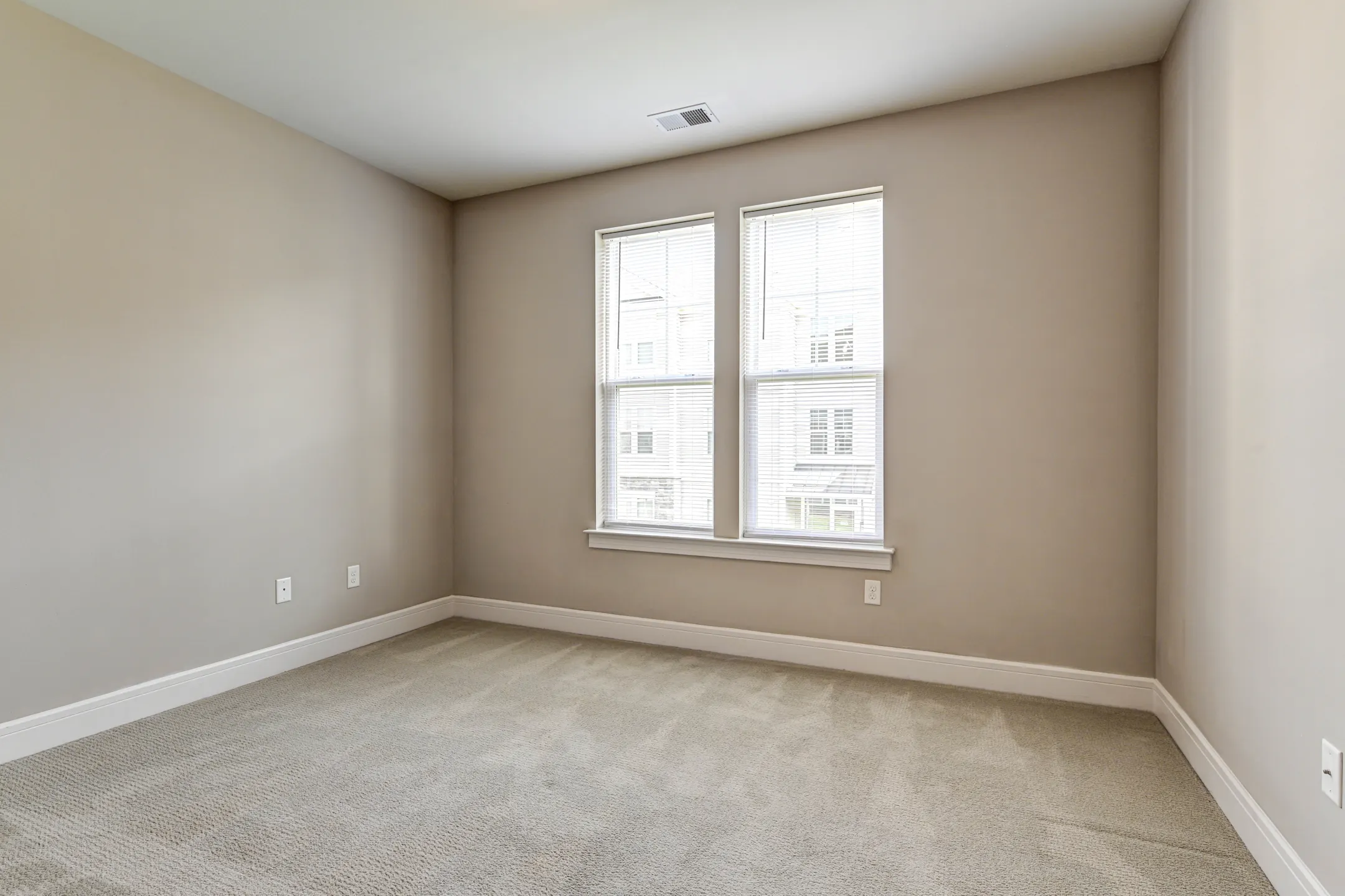 Essex Chase Apartments Glassboro, NJ 08028