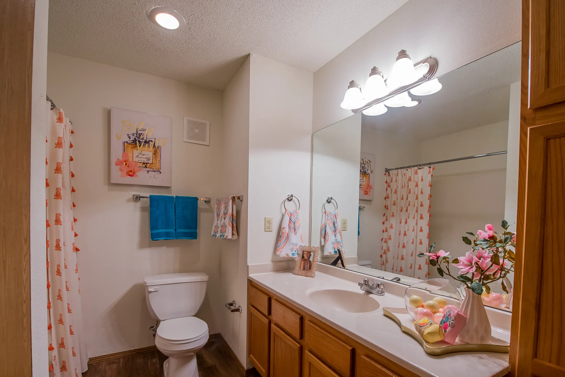 Bathroom - Huntington Park - Wichita, KS