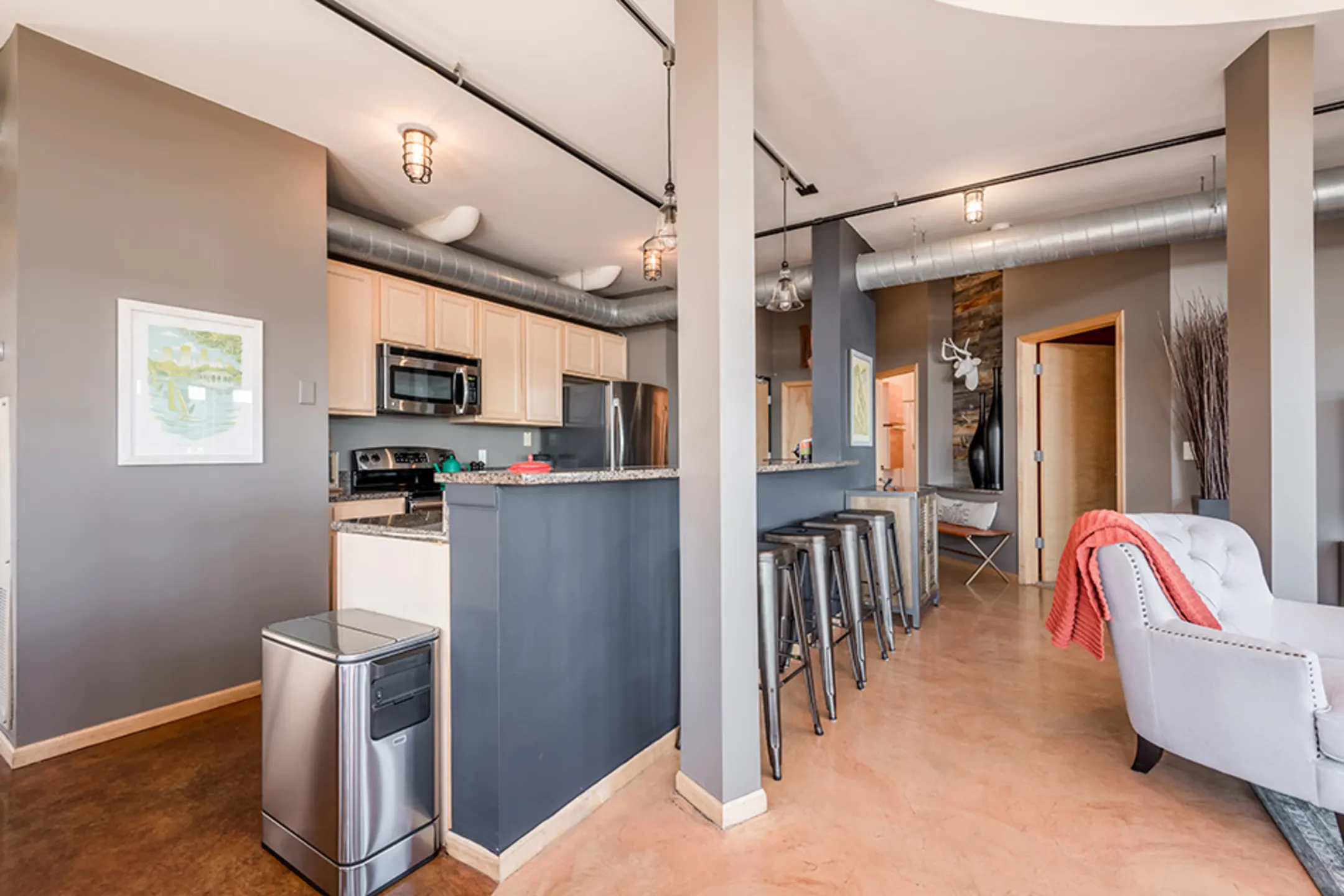 Kitchen - Heritage Landing - Minneapolis, MN