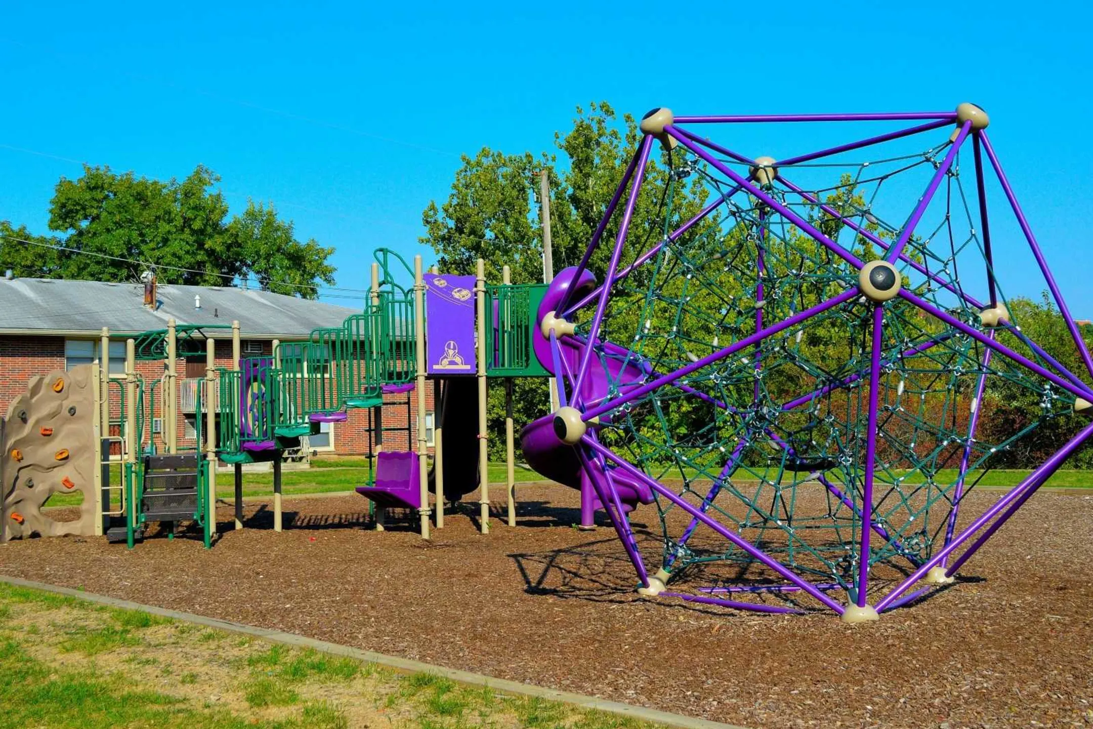 Playground - Oakview Terrace - Des Moines, IA