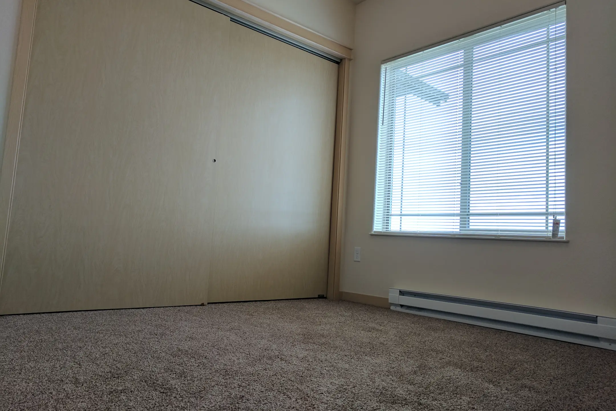 Bedroom - Aspen Ponds Apartments - Fargo, ND