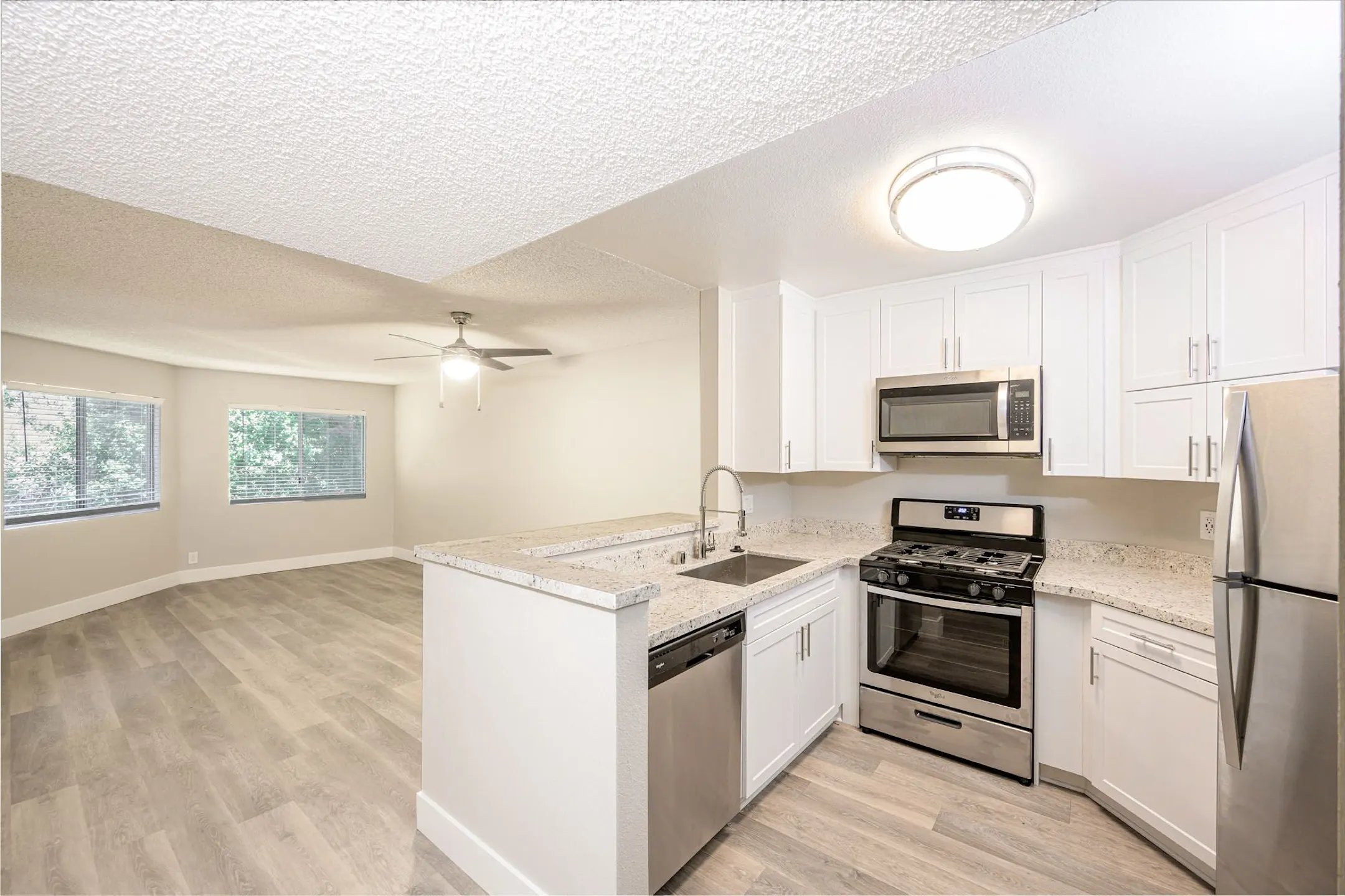 Kitchen - Indie Glendale Collection - Glendale, CA