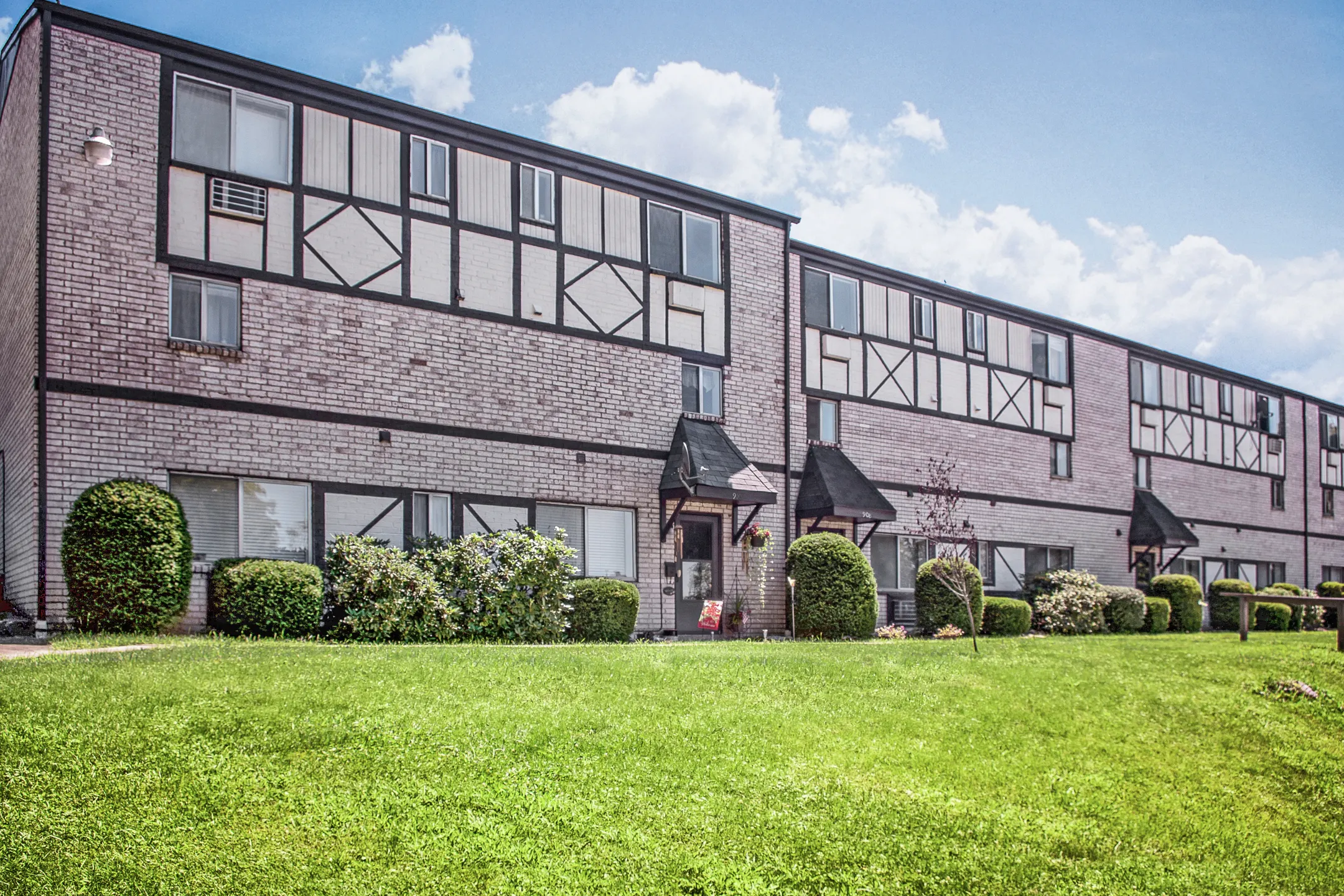 Stonehenge Apartments 200 Primrose Ln Natrona Heights, PA