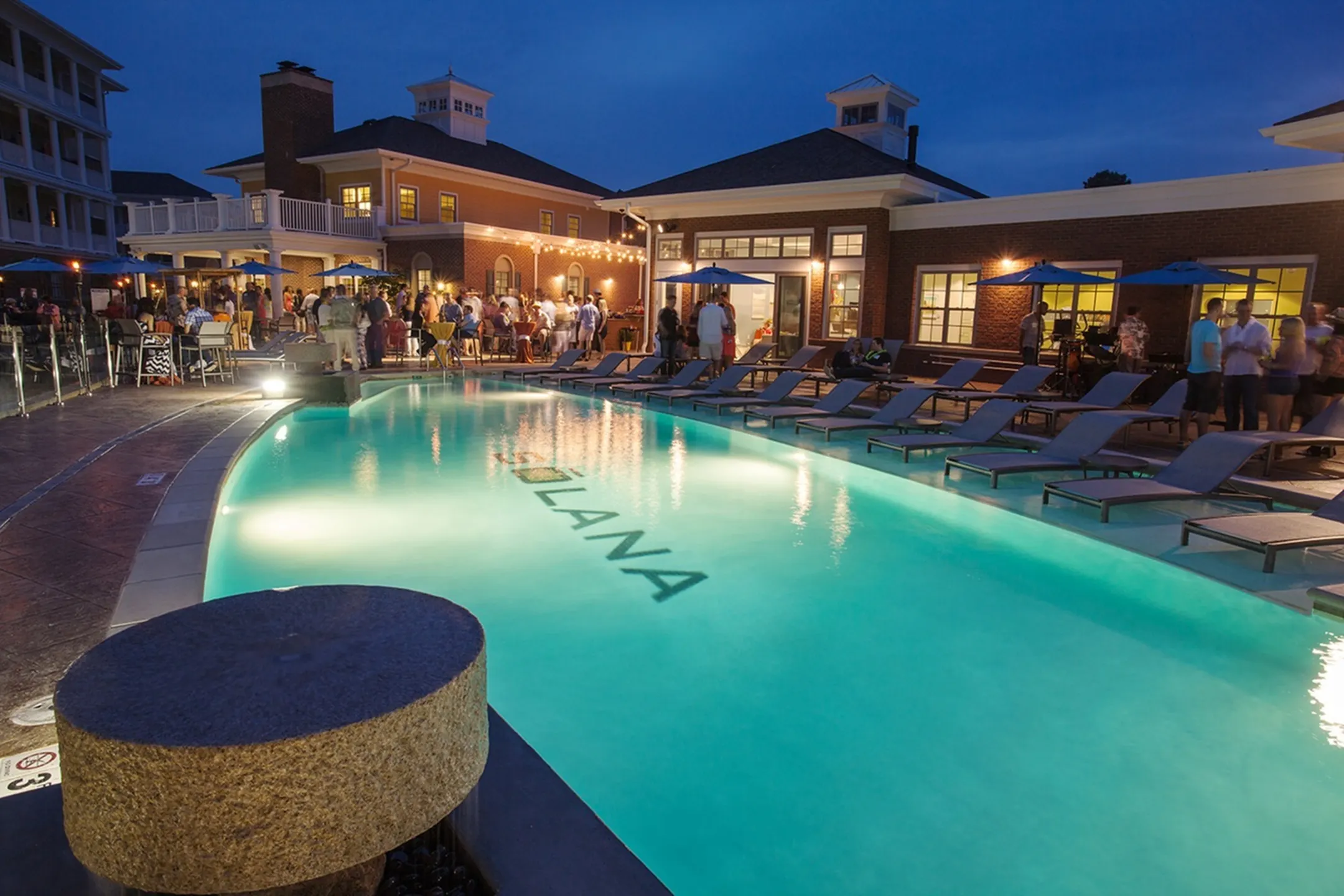 Pool - Solana Apartments At The Crossing - Indianapolis, IN