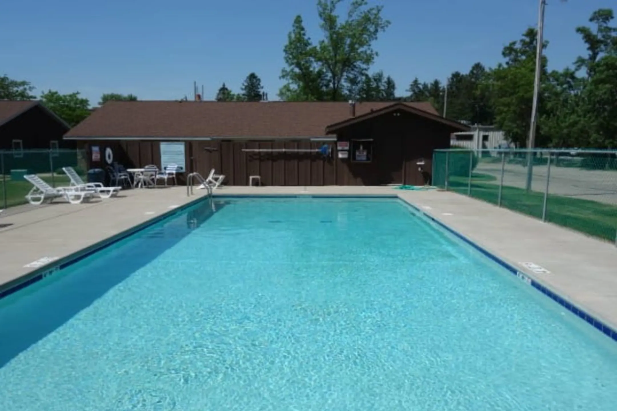 Pool - Heritage Square Apartments - Stevens Point, WI