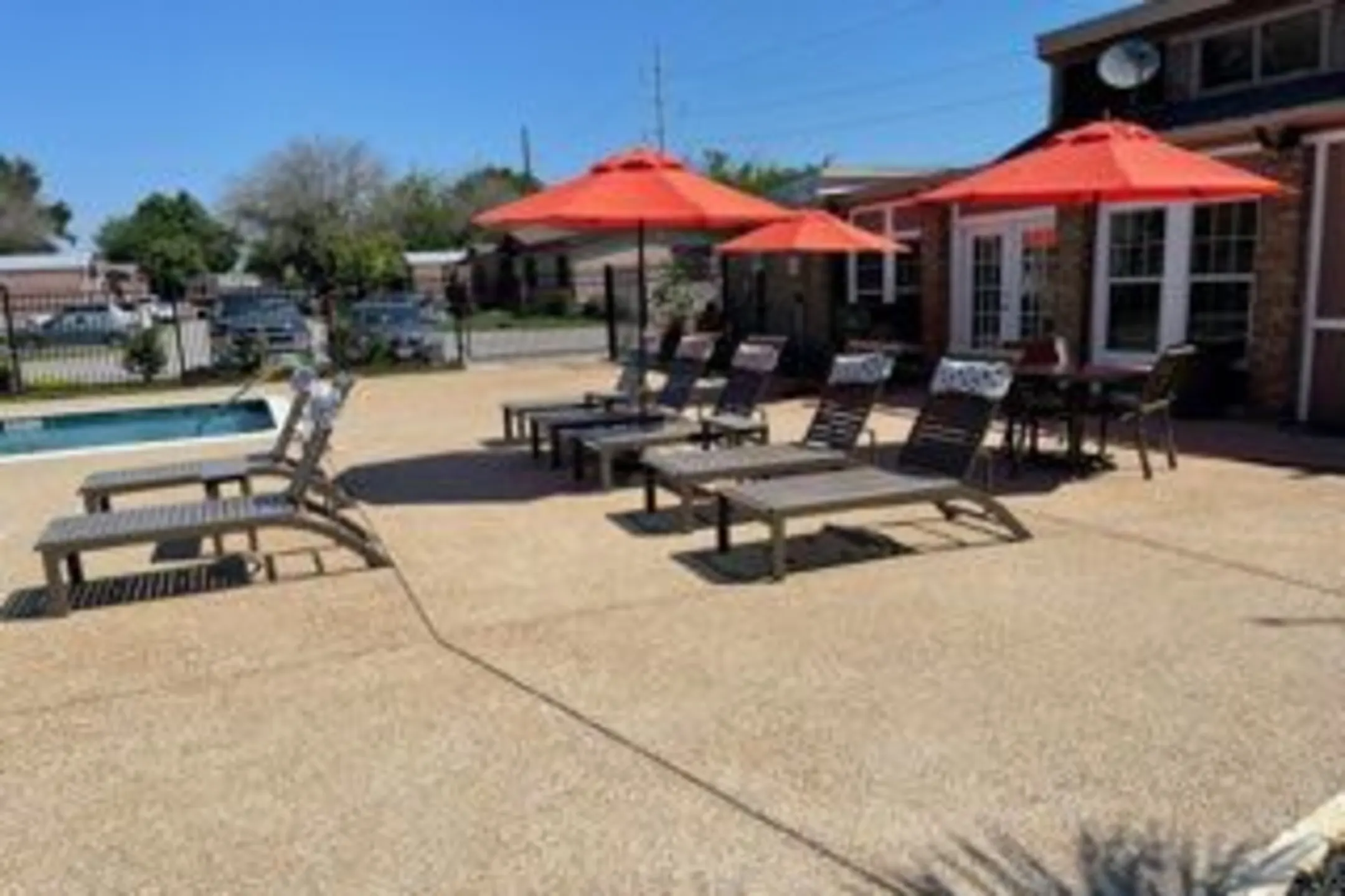 River Oaks Manufactured Home Community - Wilmer, TX