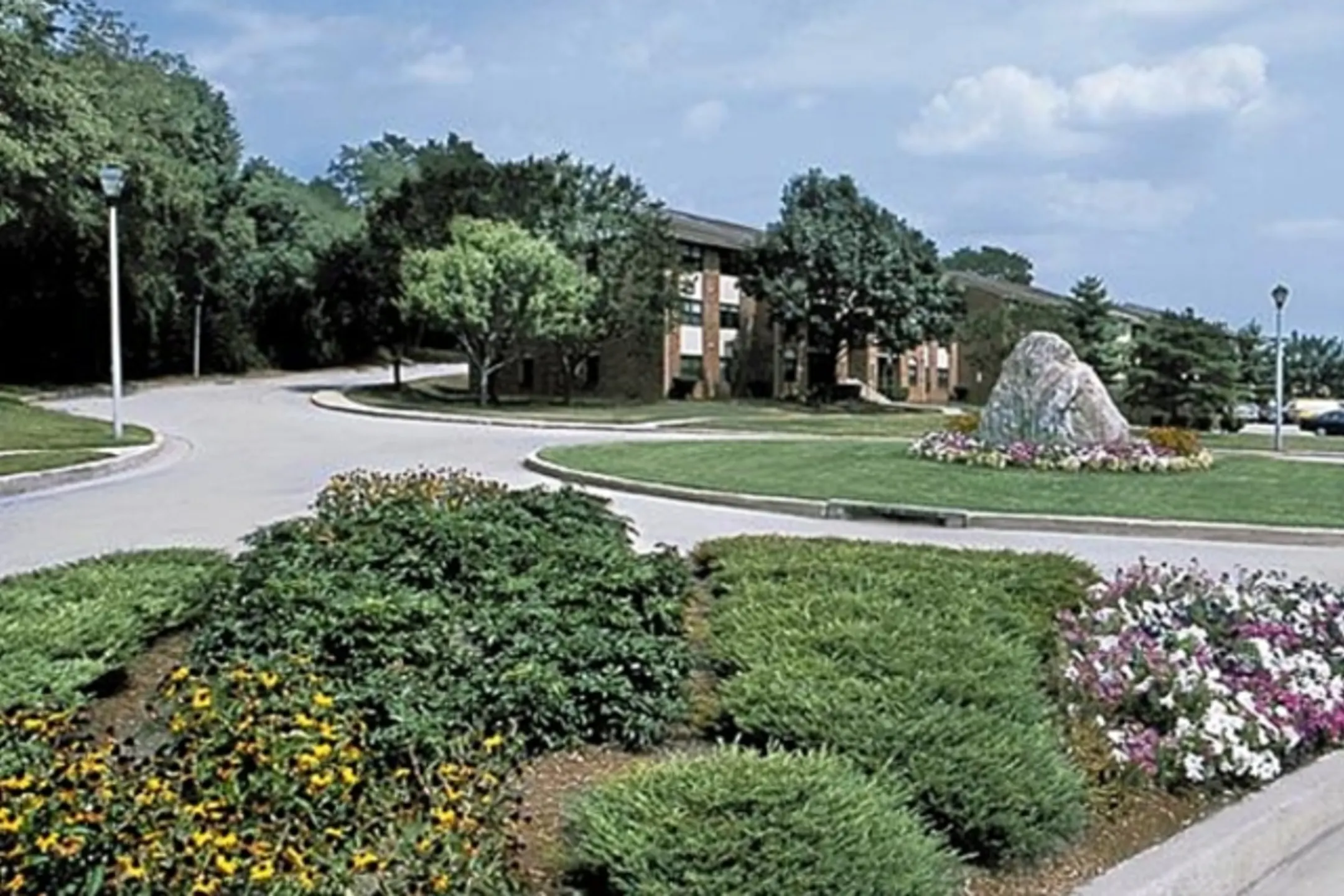 Landscaping - Cromwell Valley Apartments - Towson, MD