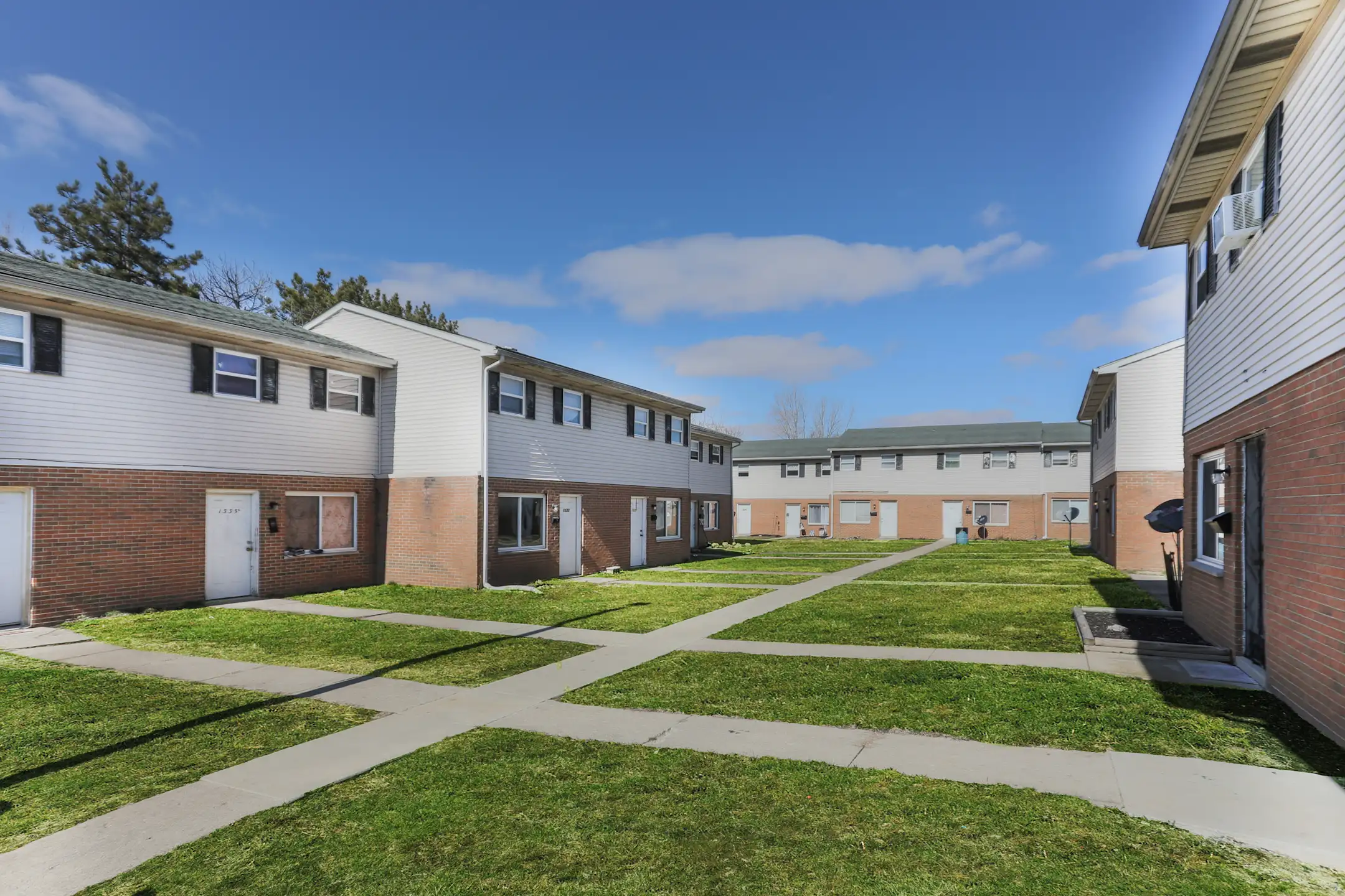 Professional Park 1250 Crescent Heights Rd Marion, OH Apartments