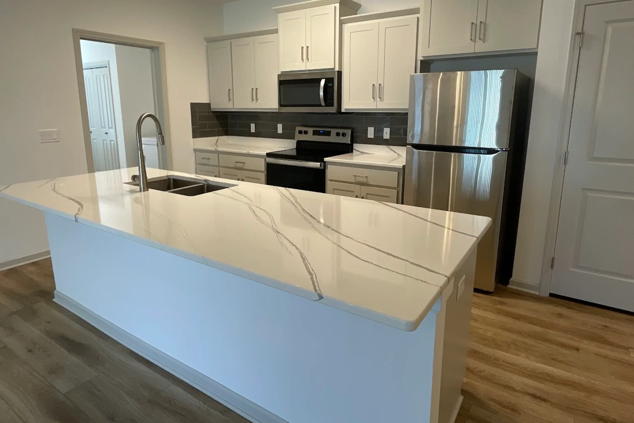 Bellbrook Townhome Apartments 19224 Olive Plz Gretna, NE Townhomes