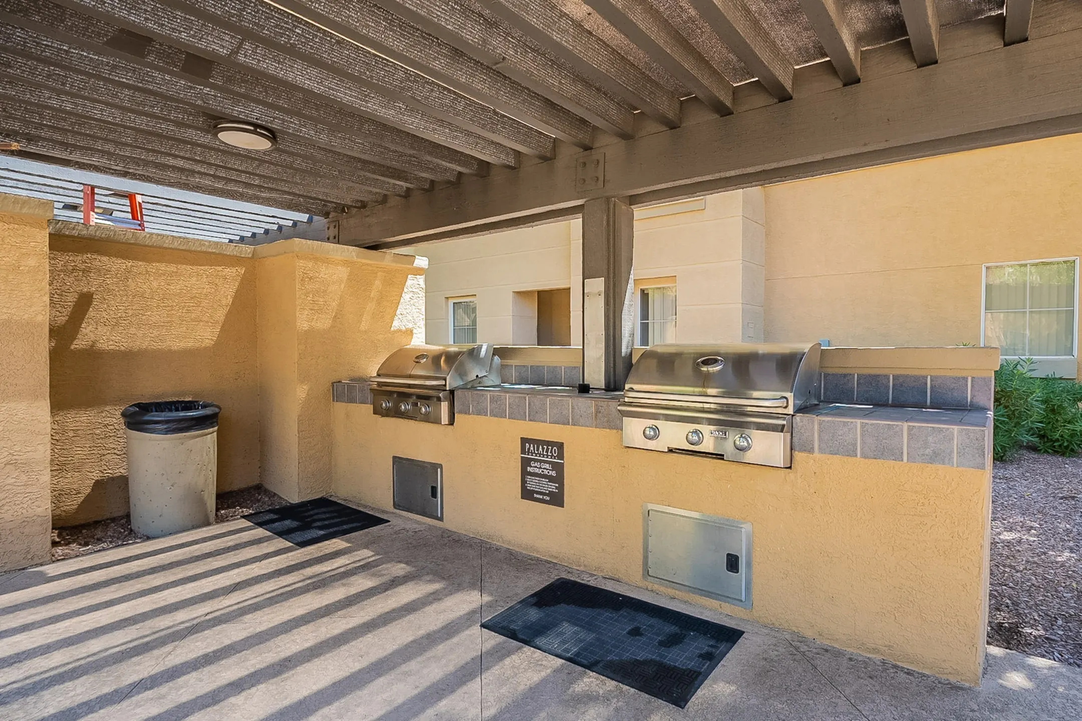Kitchen - Palazzo Townhomes - Phoenix, AZ
