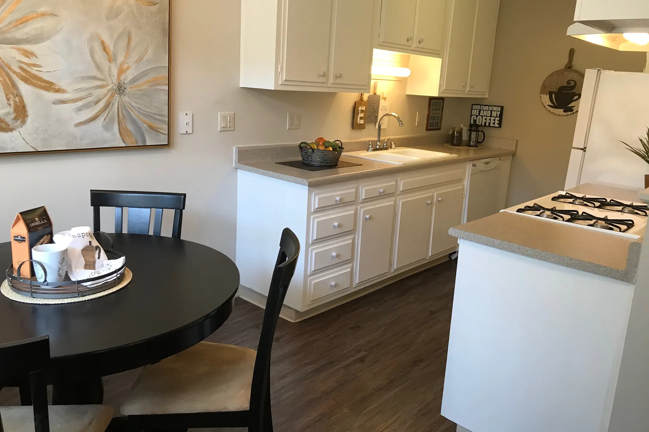 Kitchen - Casa De Jerardo - Riverside, CA