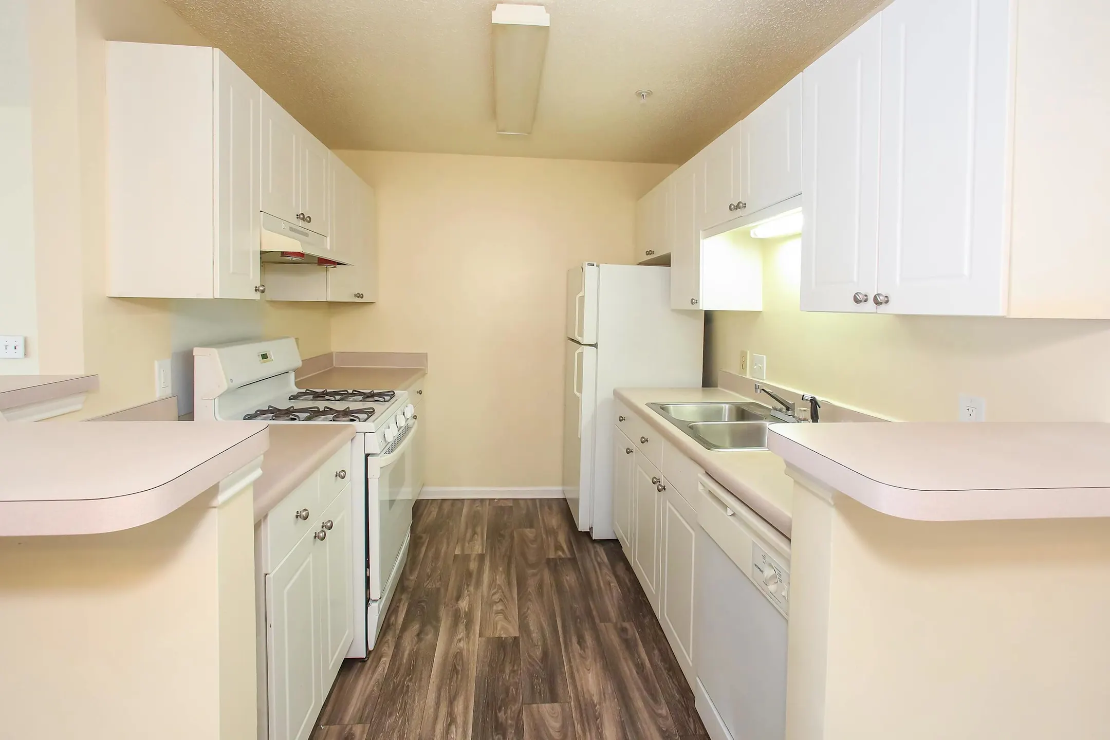 Village Square Apartments Gainesville, GA 30504