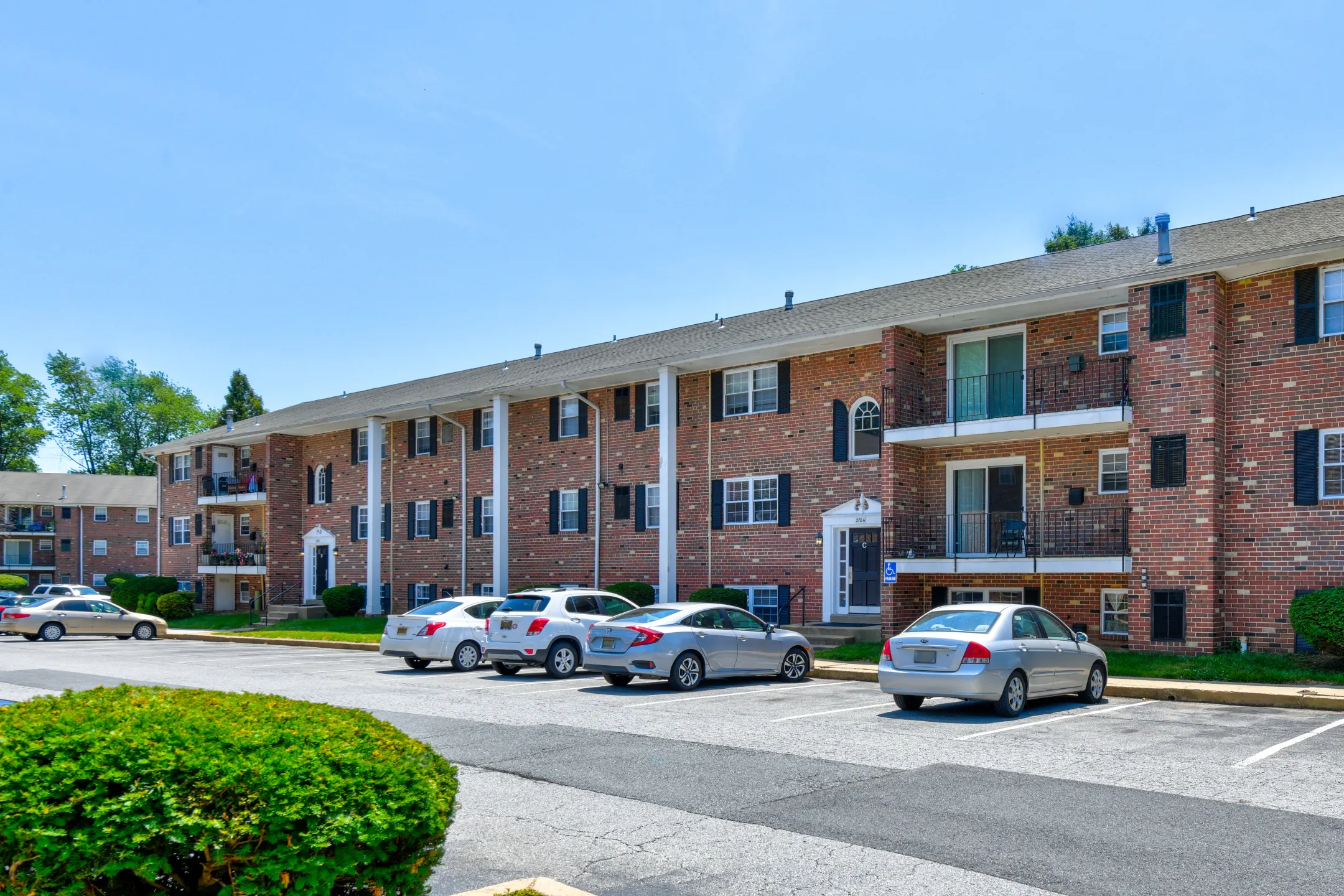 Manchester Arms Apartments - Wilmington, DE 19805