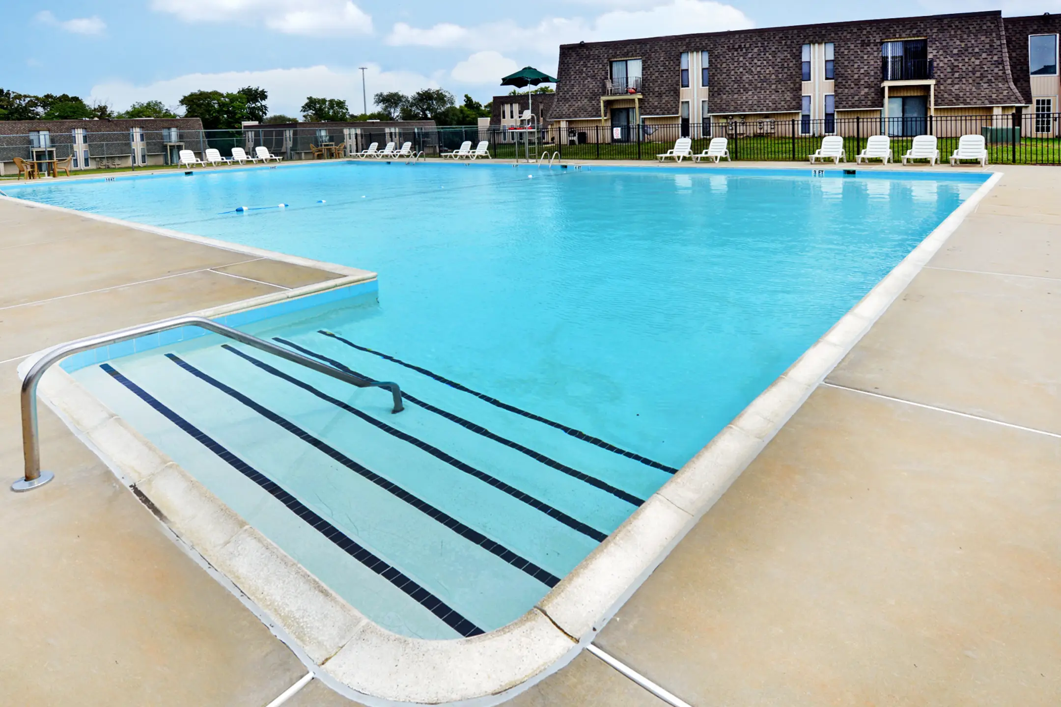 Inverness Apartments Apartments Westville, NJ 08093