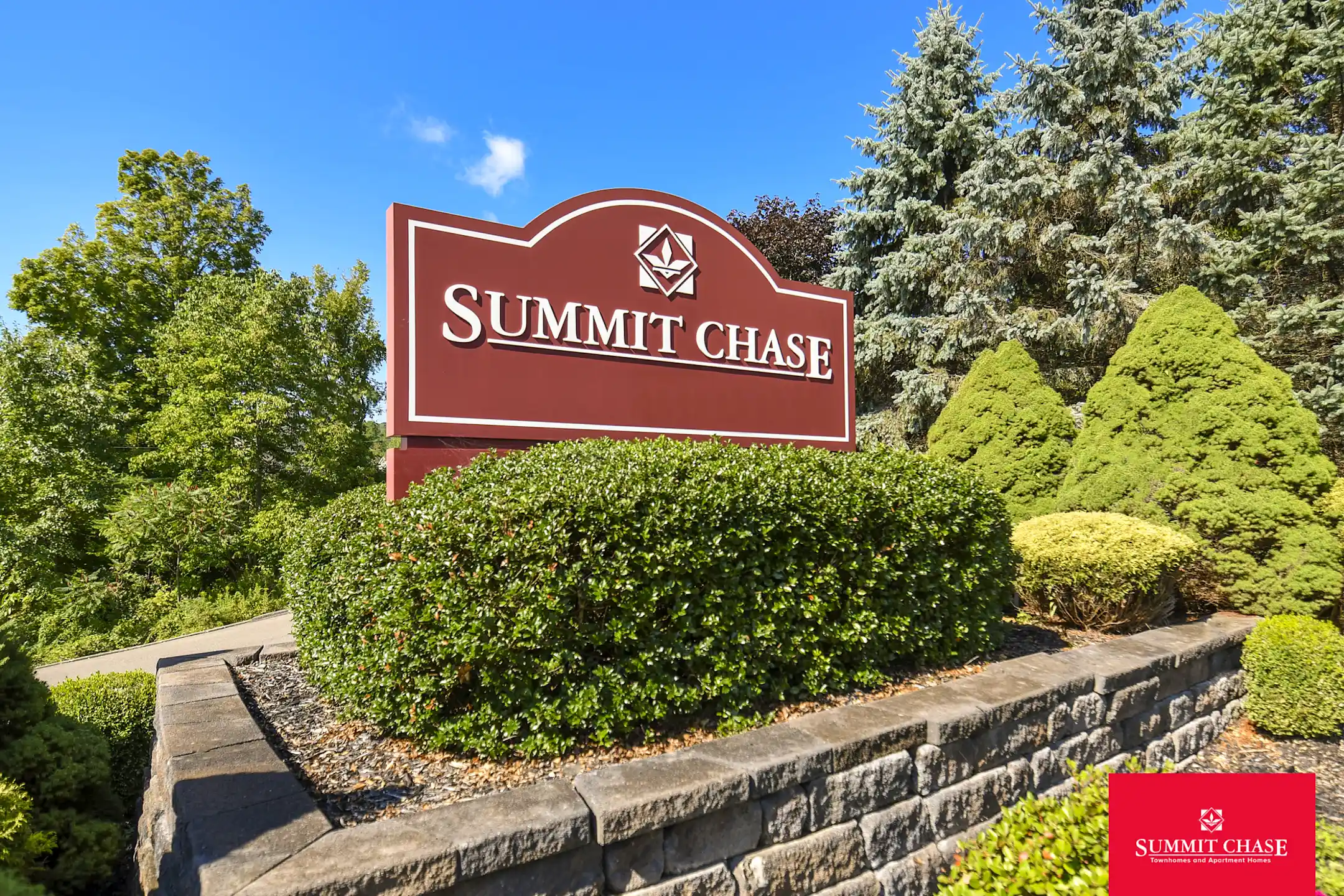 Summit Chase Townhomes & Apartment Homes Apartments Endicott, NY 13760