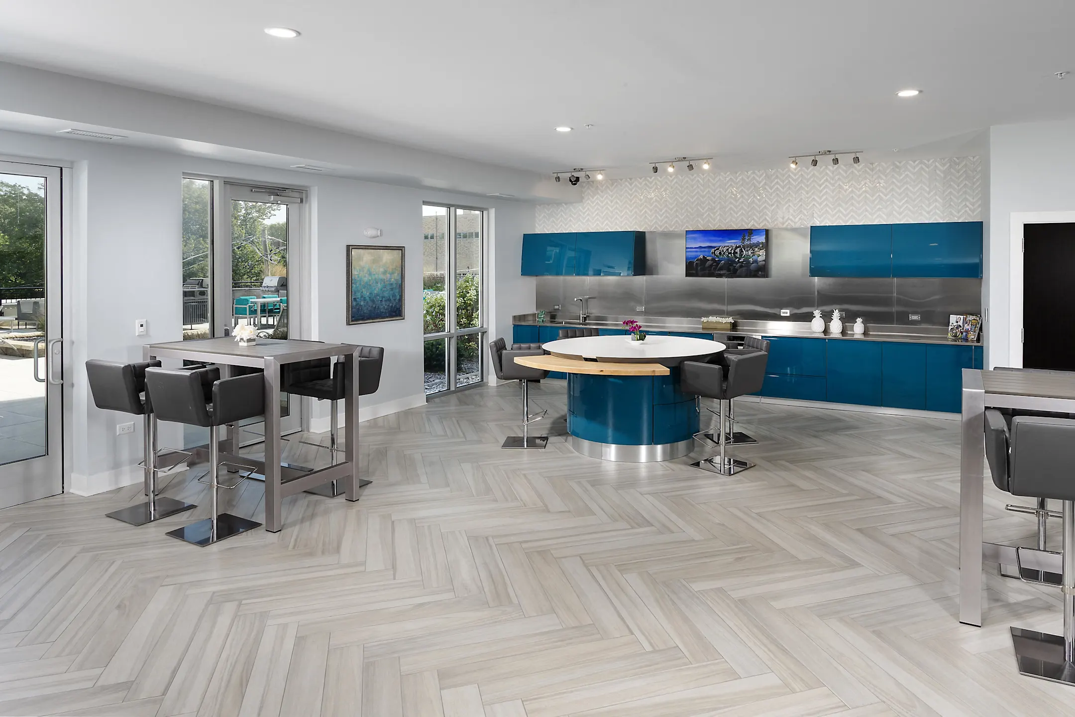 The Residences of Wilmette 617 Green Bay Rd Wilmette, IL Apartments