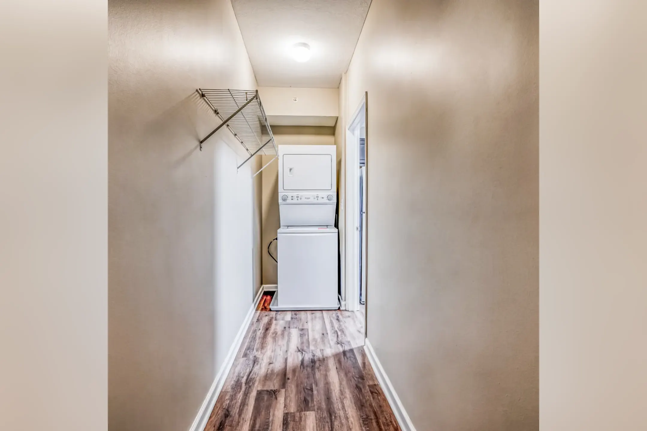 Edgewood on Madison Apartments Indianapolis, IN 46227