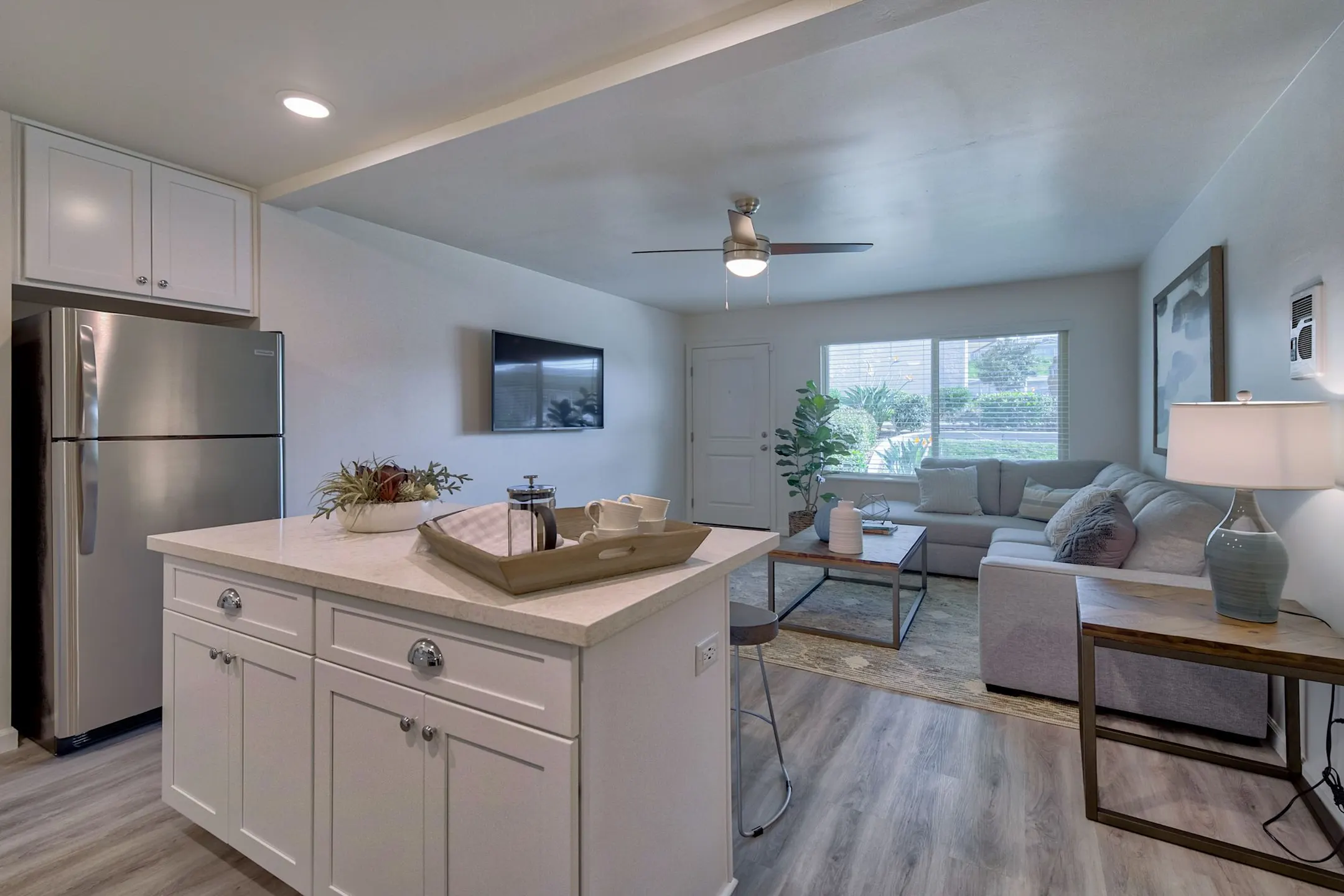 Essex Heights 404 Encinitas Blvd Encinitas, CA Apartments for Rent