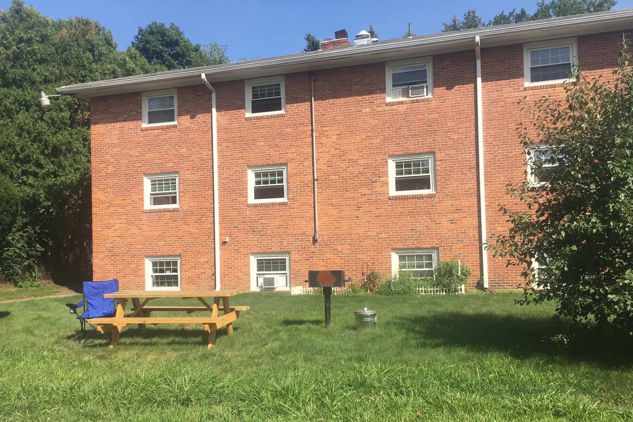 Pool - Hampton Arms Apartments - Hampton, NH