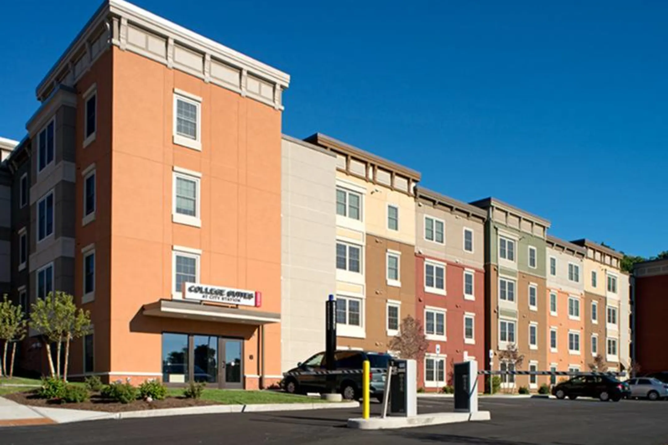 College Suites at City Station South Apartments - Troy, NY 12180