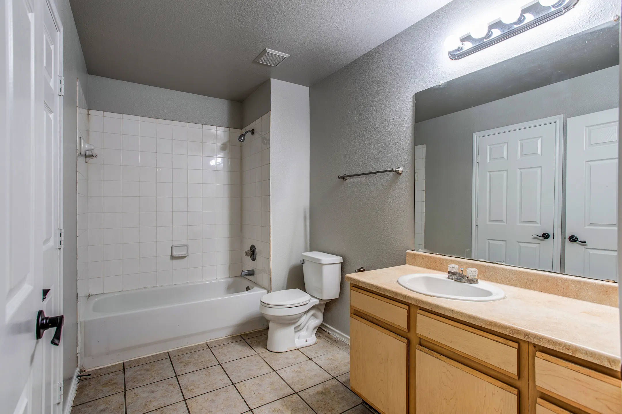 Tuscany Court Apartments 2208 14TH ST Hondo, TX Apartments for Rent