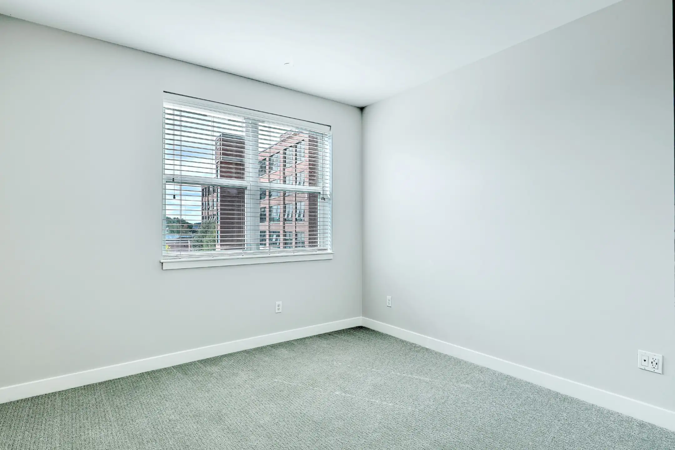 Rumford Center Apartments Rumford, RI 02916