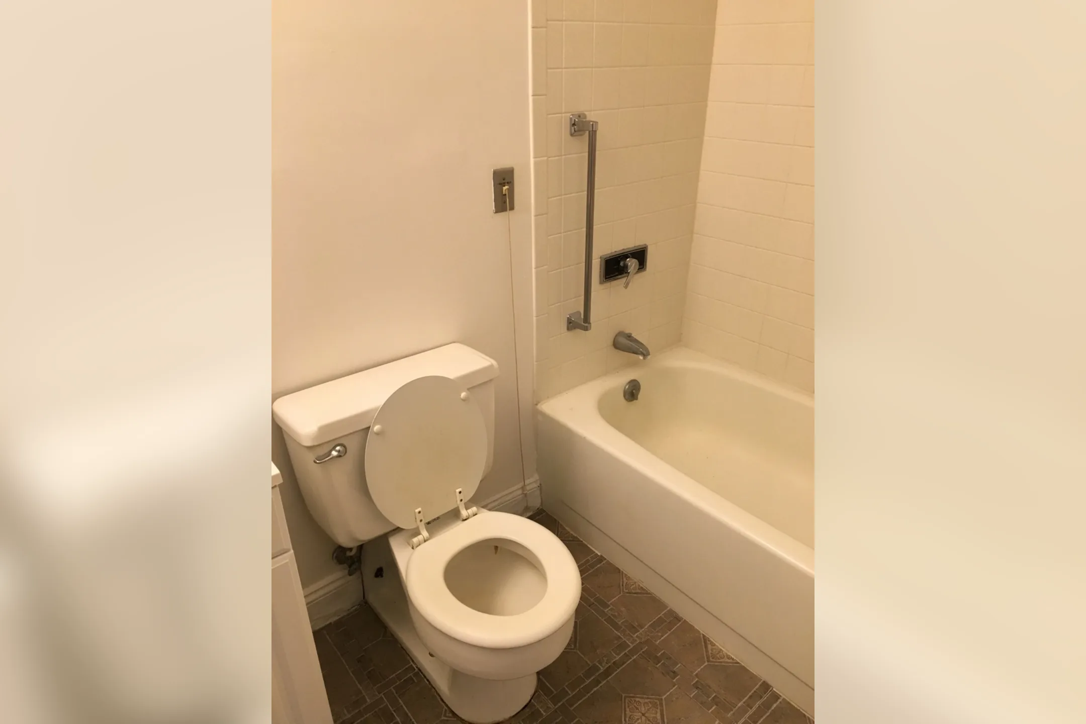 Karl King Towers Apartments South Bend, IN 46601