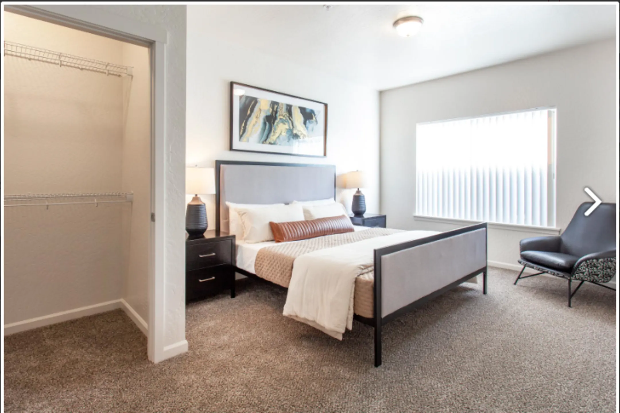 The Residence at Corbin Crossing 12840 North Railway Avenue