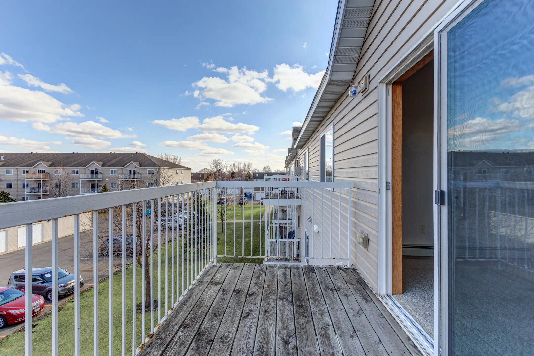 Southridge Apartments 3301 14th St S Moorhead, MN Apartments for