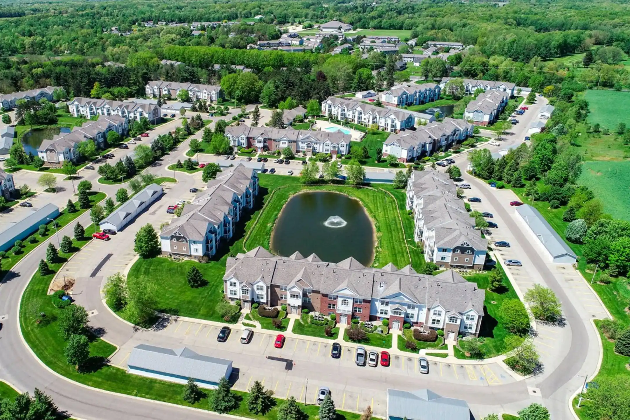 Gull Prairie/Gull Run Apartments and Townhomes Apartments Kalamazoo