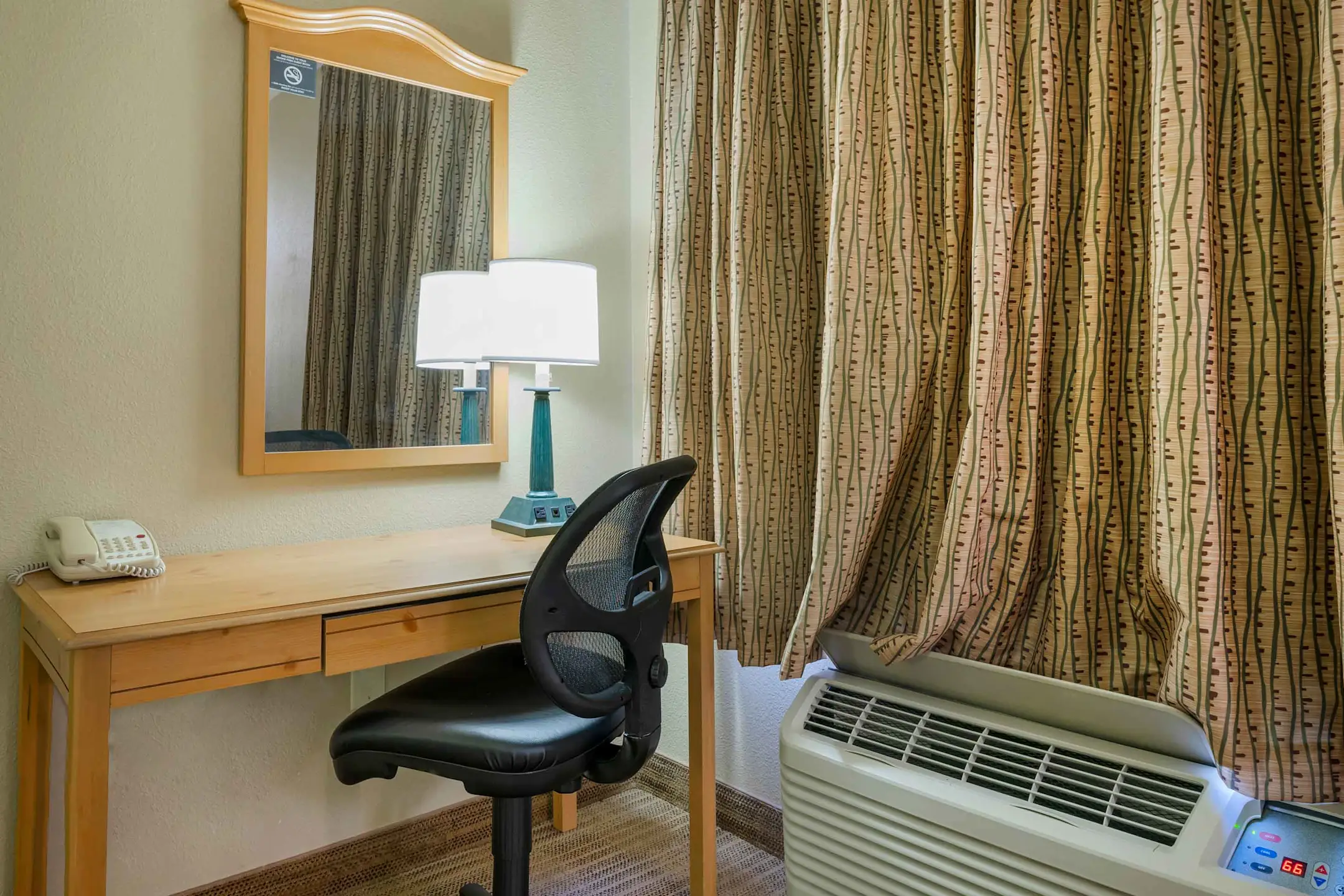 Dining Room - Furnished Studio - Chicago - Lombard - Oakbrook - Lombard, IL
