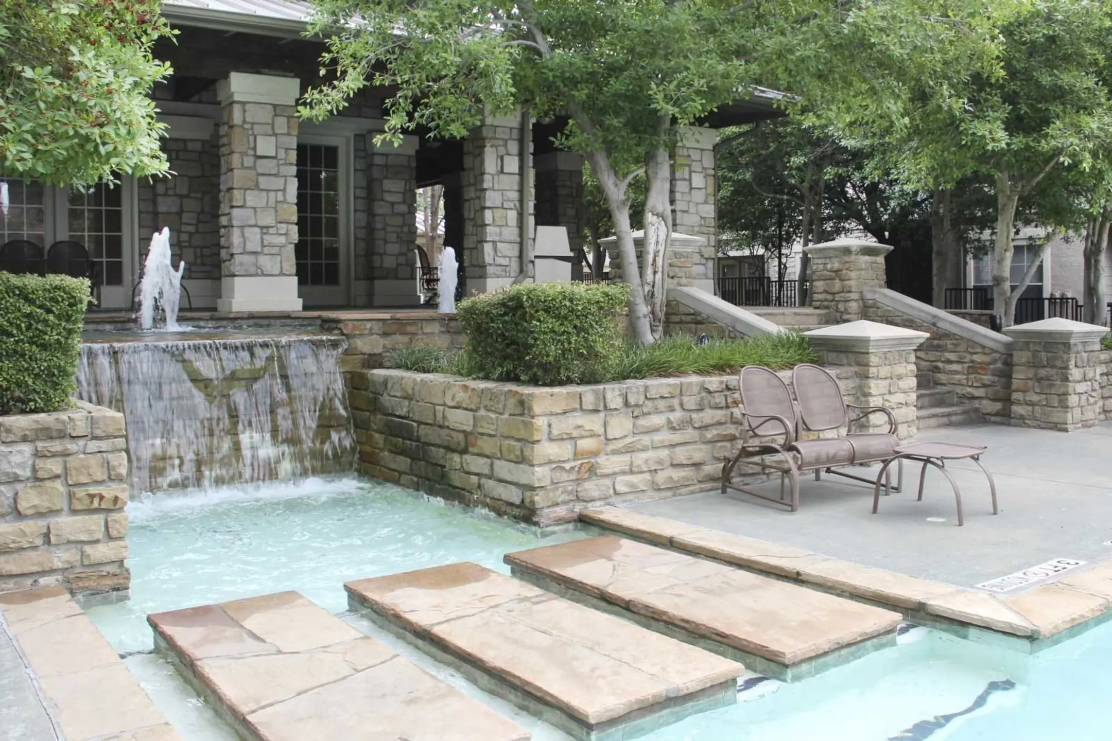 Pool - The Pavilions - Dallas, TX
