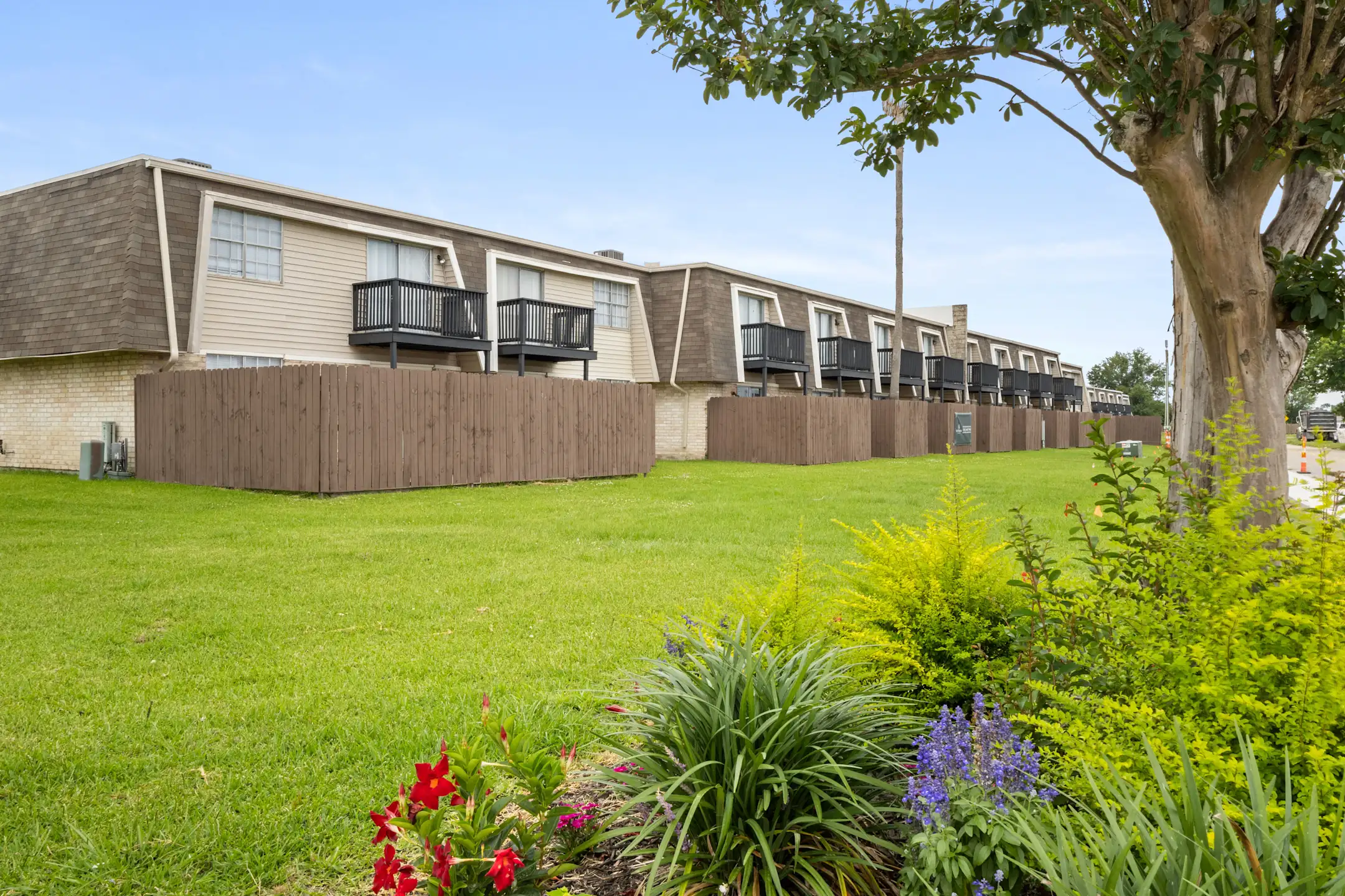 Satsuma Village 4404 Canal St Lake Charles, LA Apartments for Rent