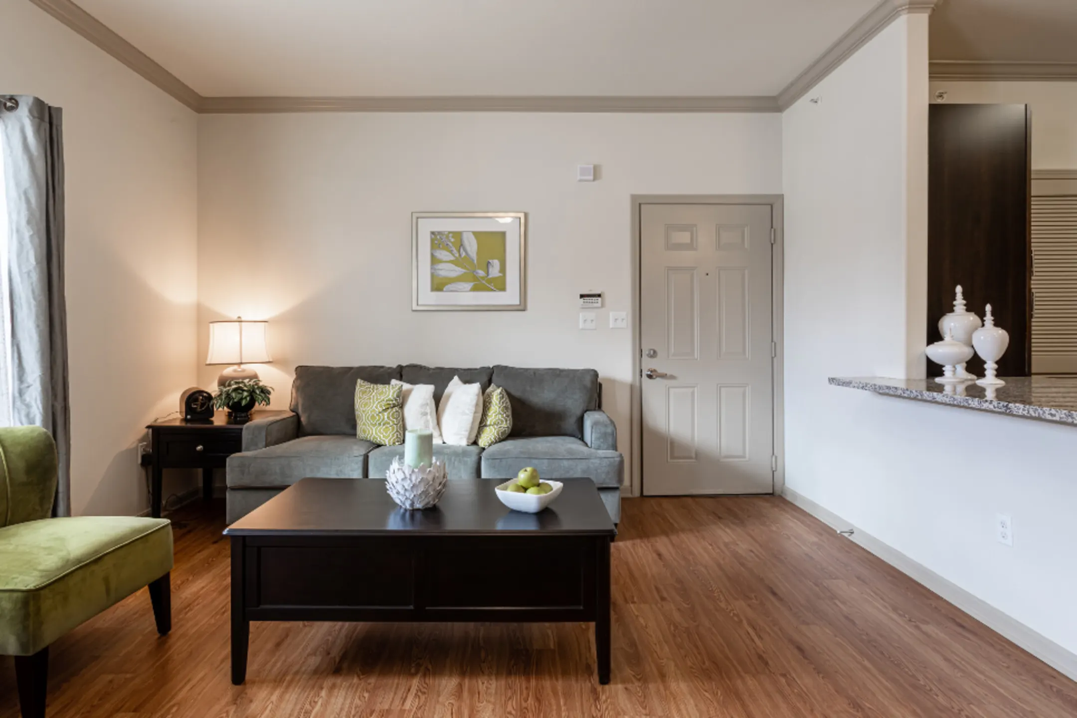 Living Room - Jamestown Place Apartments - Bossier City, LA