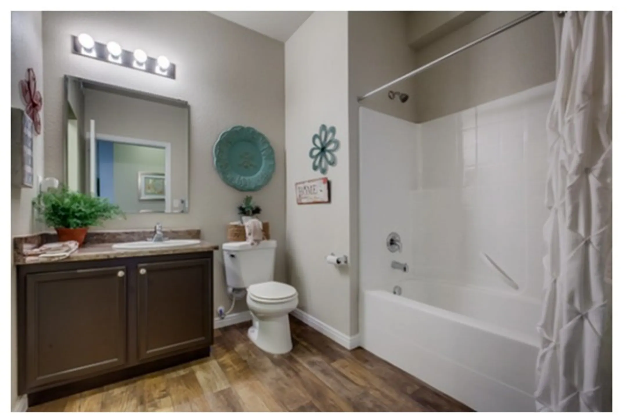 Bathroom - Regency At River Valley - Meridian, ID