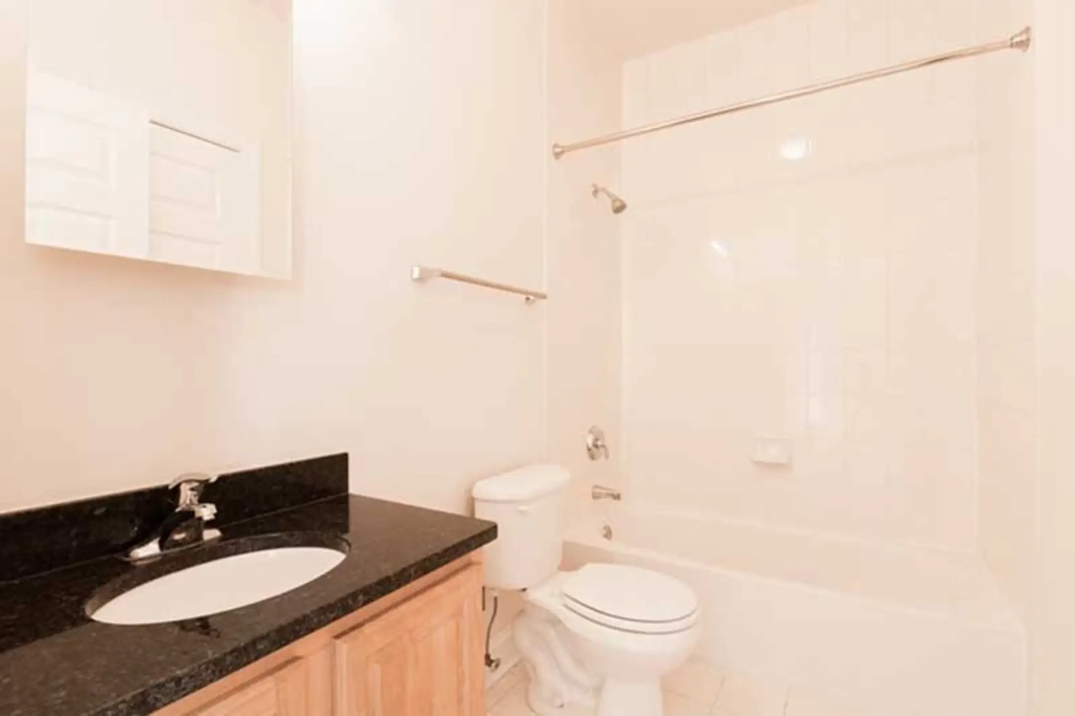 The Commons Upper Saddle River Apartments Upper Saddle River, NJ 07458