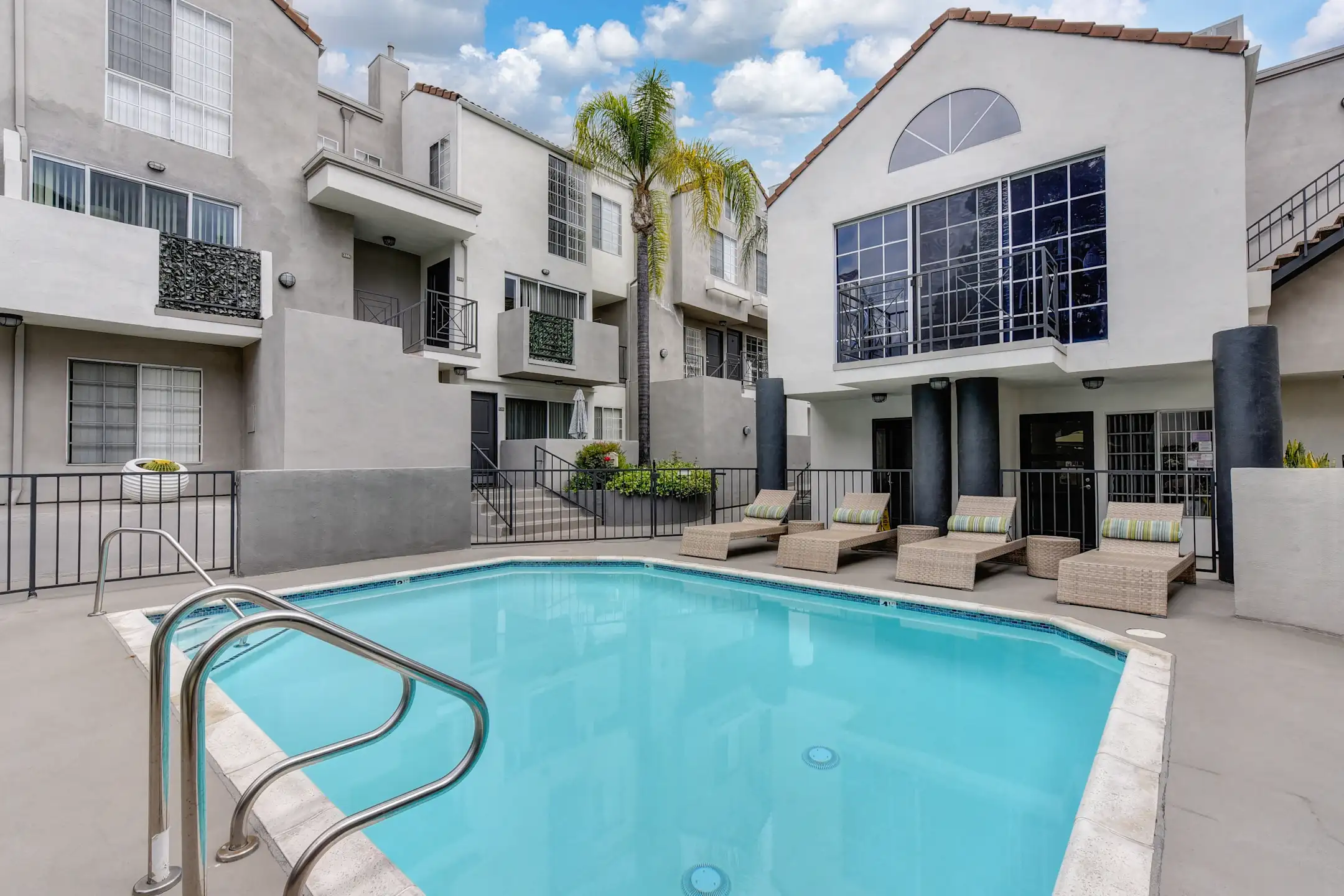 The Woods At Toluca Lake 316 N Maple St Burbank, CA Apartments for