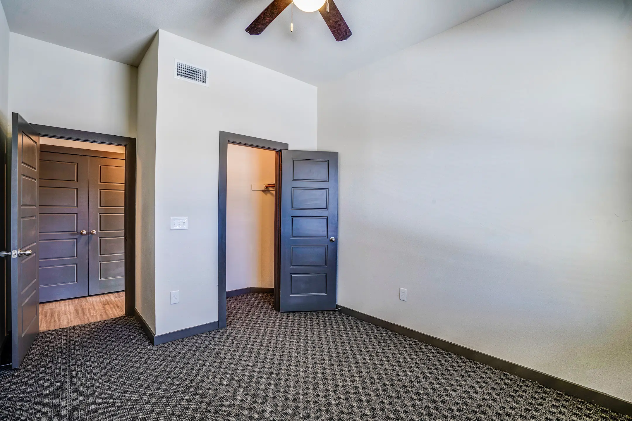 The Liberty 400 S Culberson St Gainesville, TX Apartments for Rent