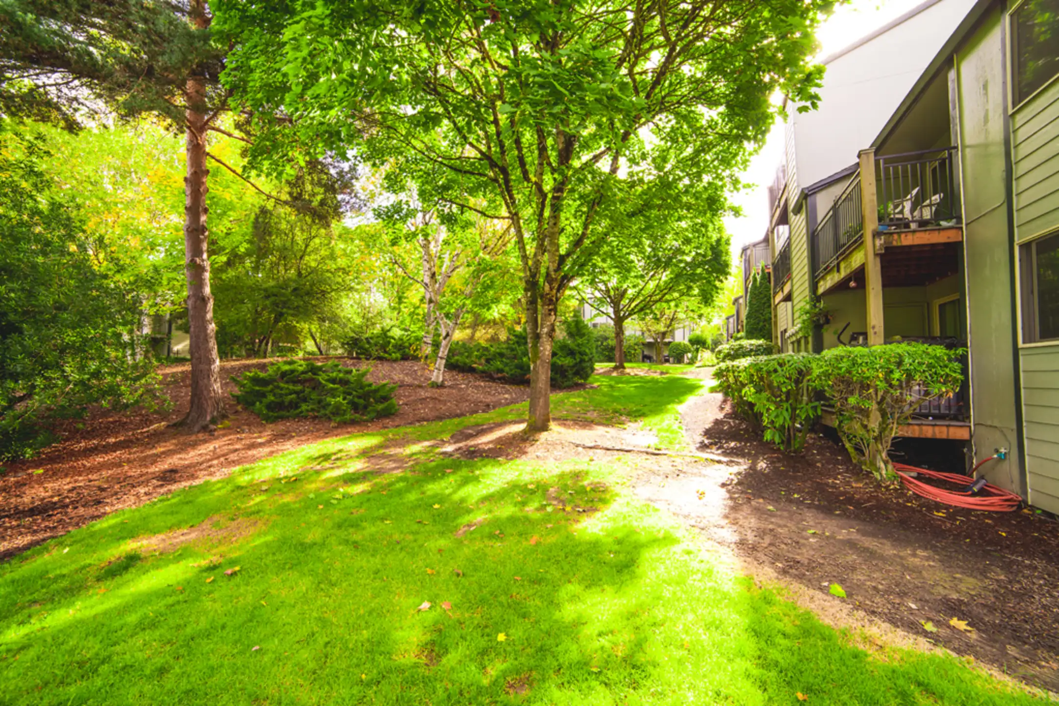 Downing Hills Apartments - Beaverton, OR 97008