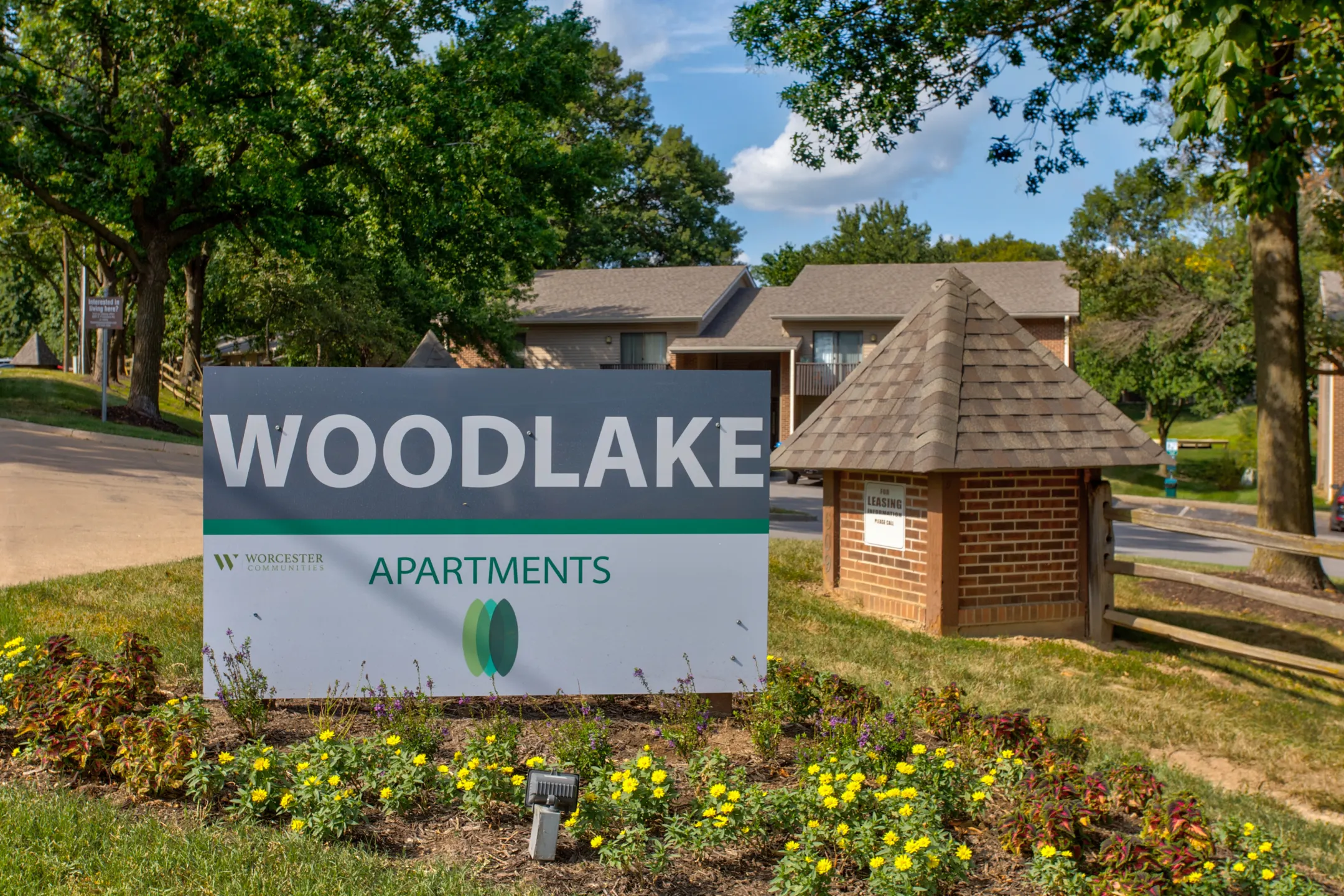 Woodlake Apartments Apartments Columbia, MO 65202