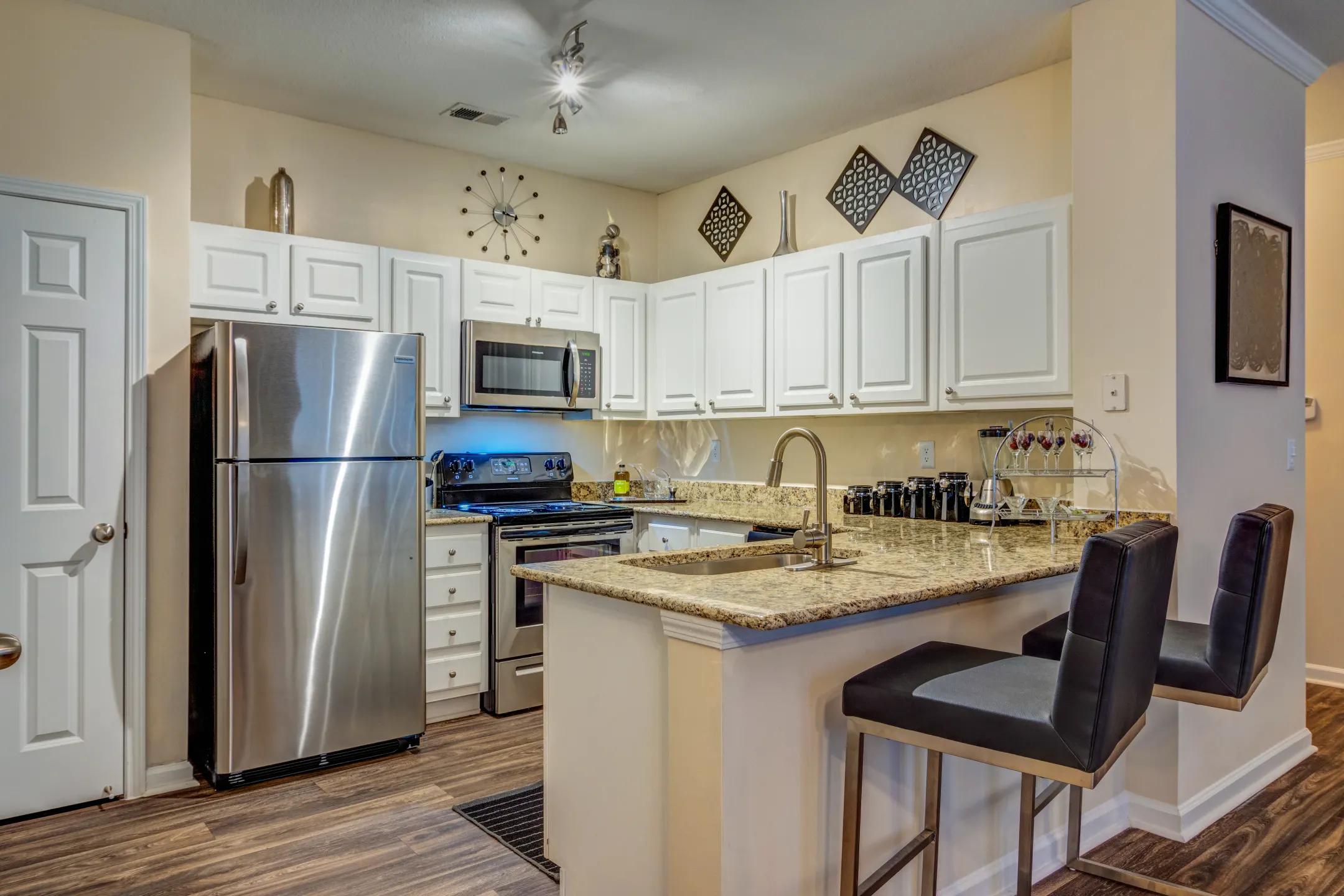 Kitchen - Manchester Place Apartments - Lithia Springs, GA