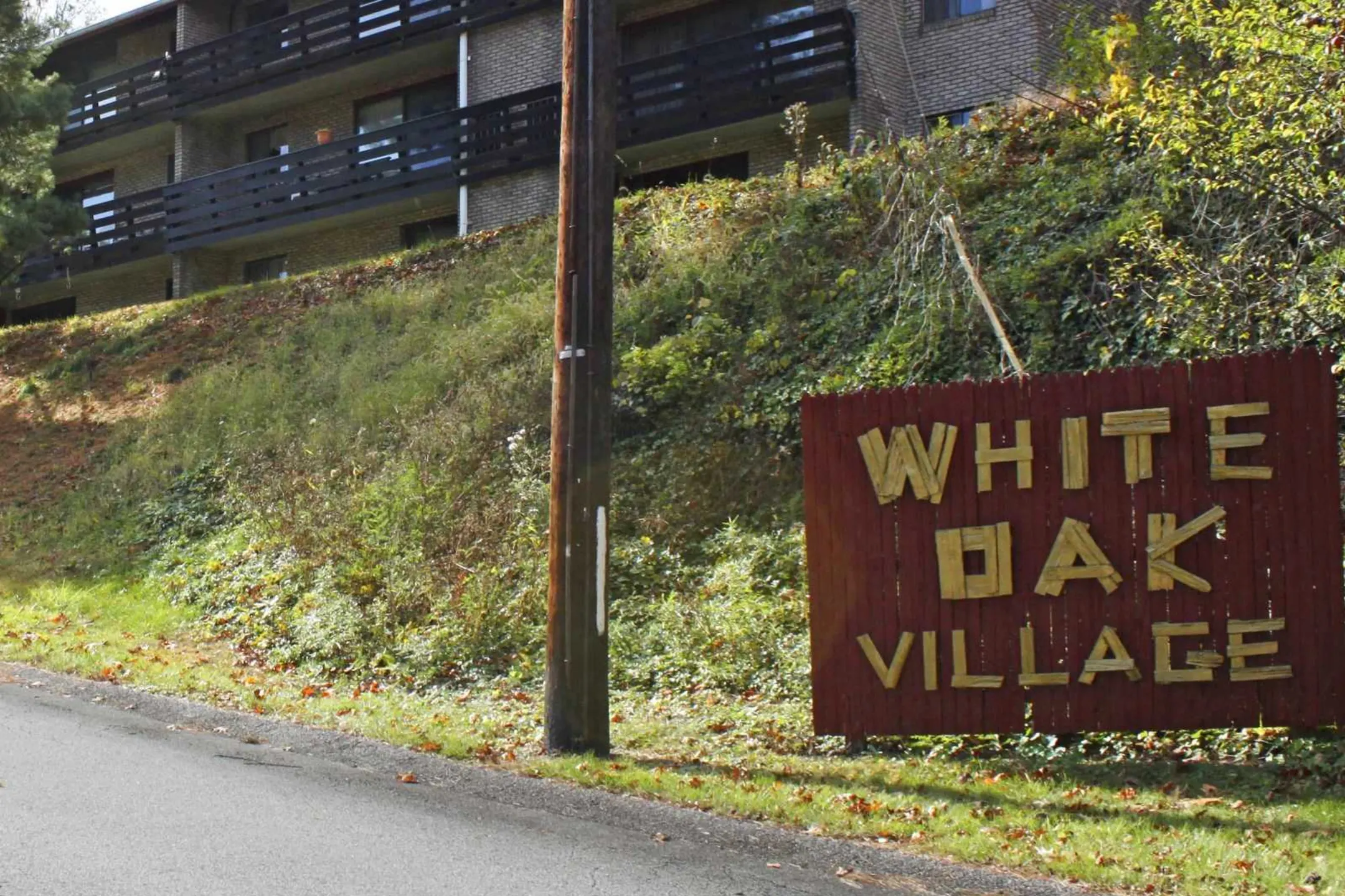 Community Signage - White Oak Village - White Oak, PA