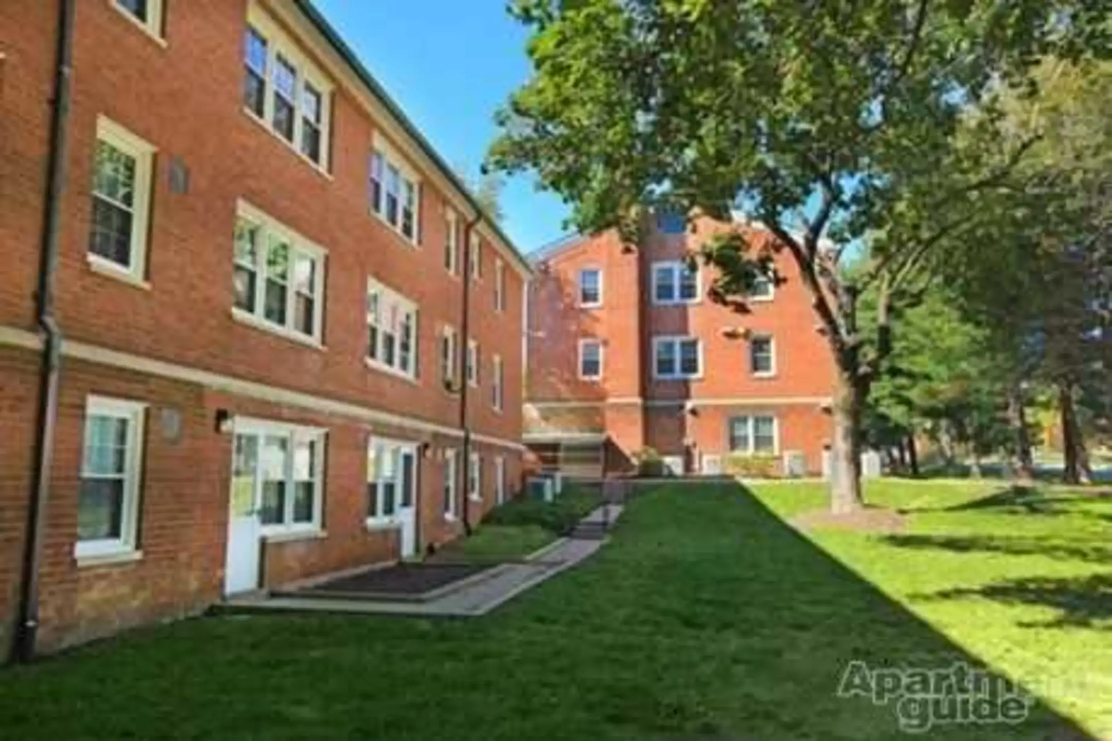 Building - Sumner Highlands - Bethesda, MD
