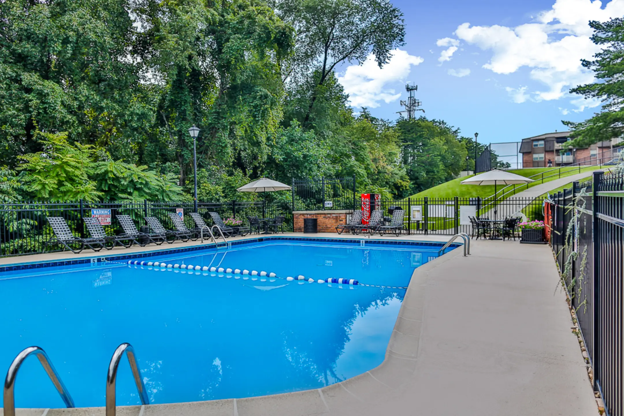 Cedar Point Apartments 3157 Berry Ln Roanoke, VA Apartments for