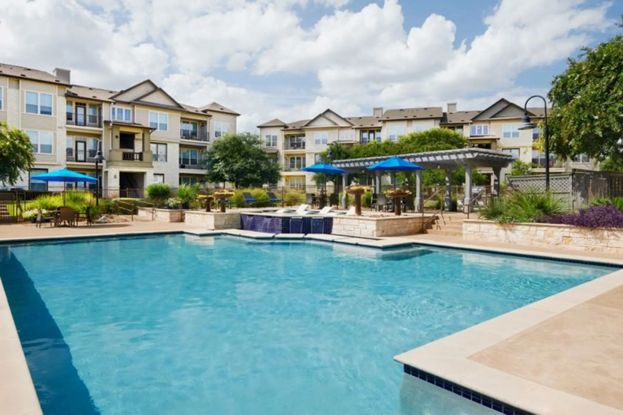 Camden Cedar Hills Apartments