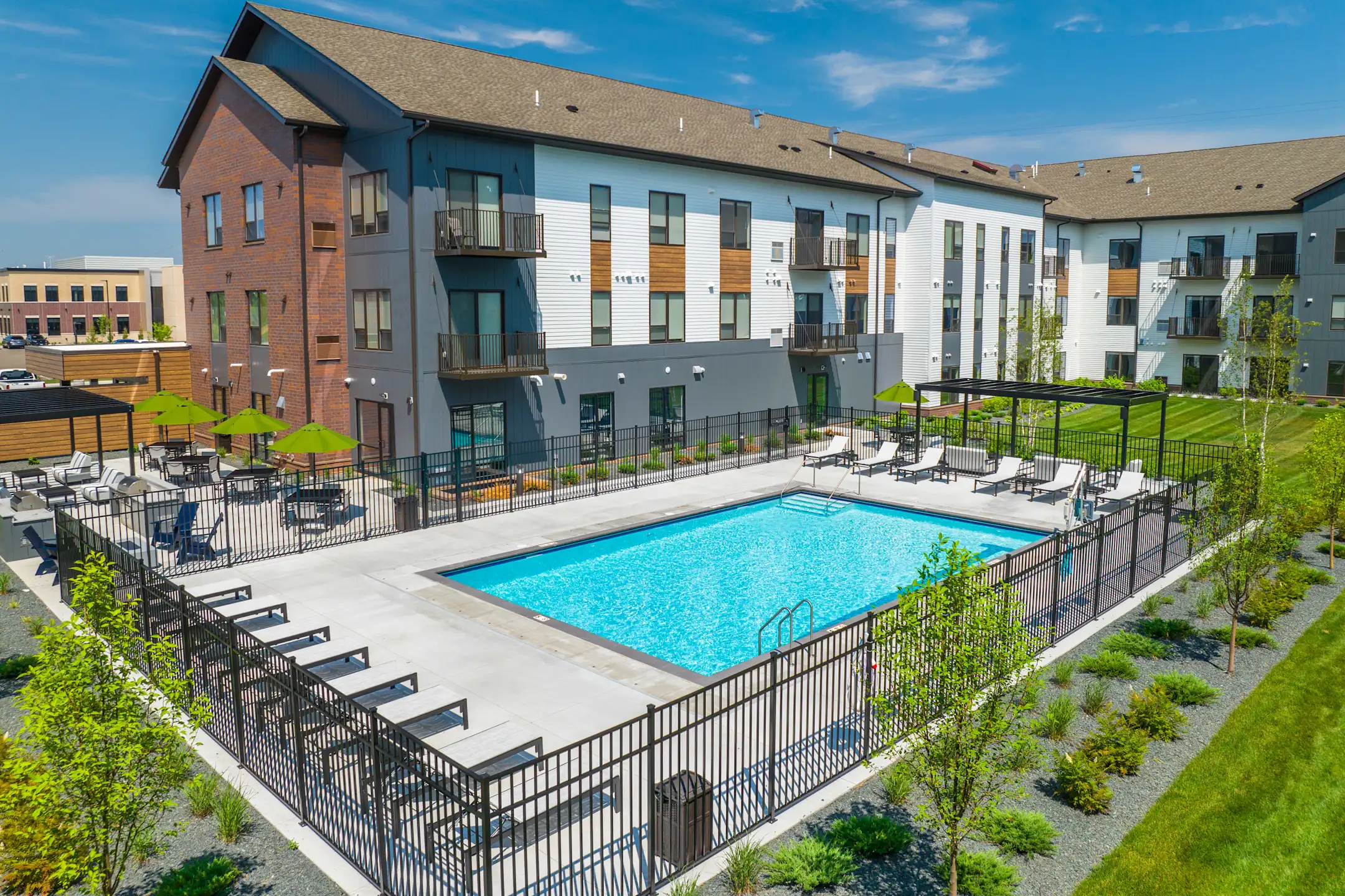 Kipling Apartments 5505 96th Ave N Brooklyn Park, MN Apartments for