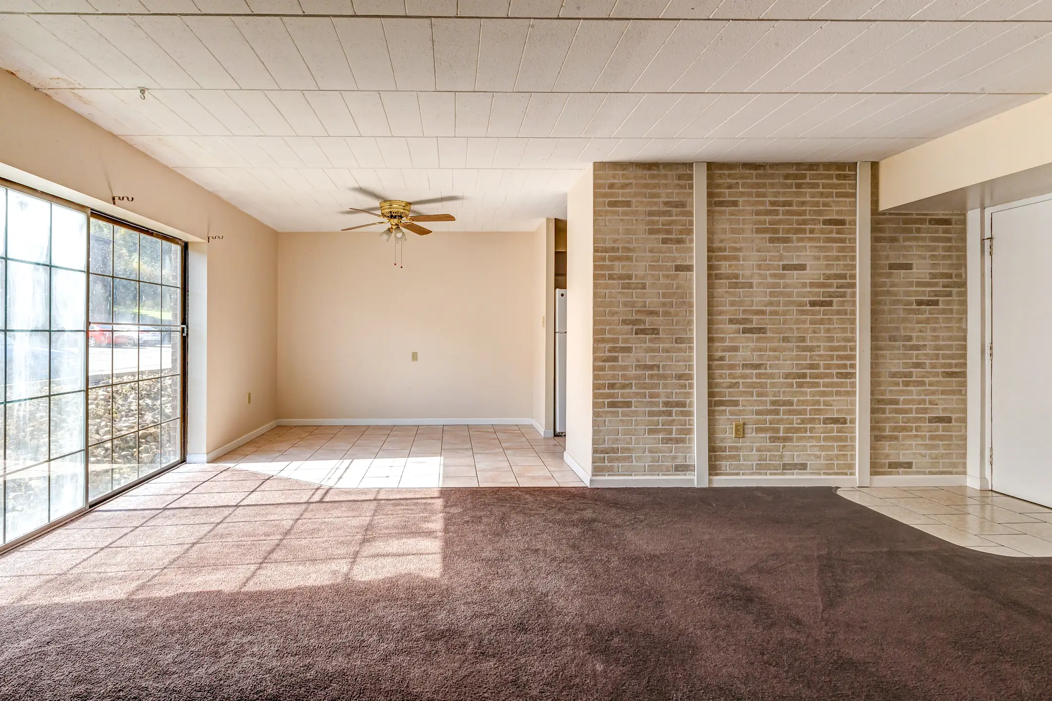 Colonial Arms Apartments Monaca, PA 15061